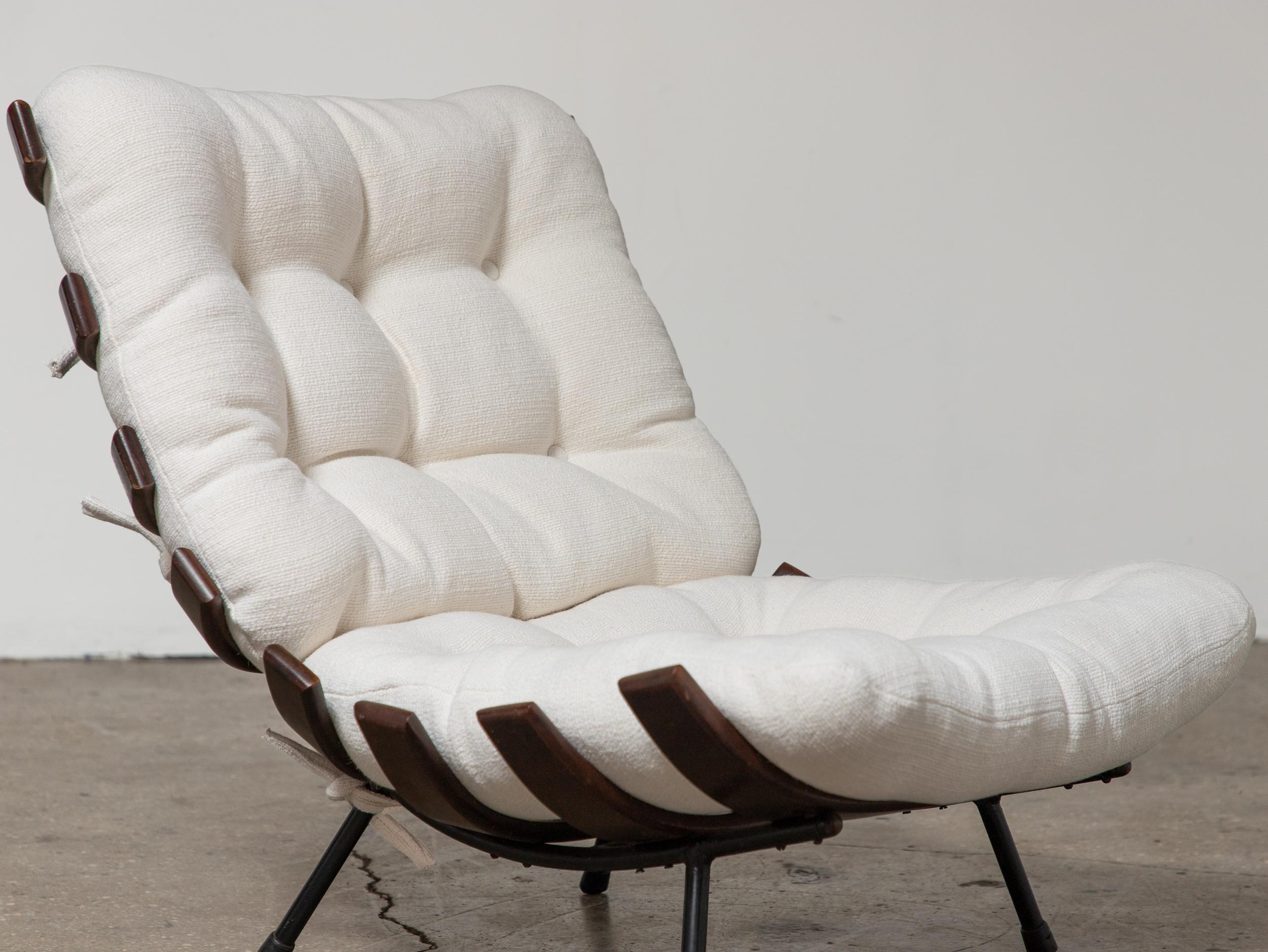 Chaise Costela originale avec ottoman assorti, conçue par Martin Eisler et Carl Excellent état - En vente à Brooklyn, NY