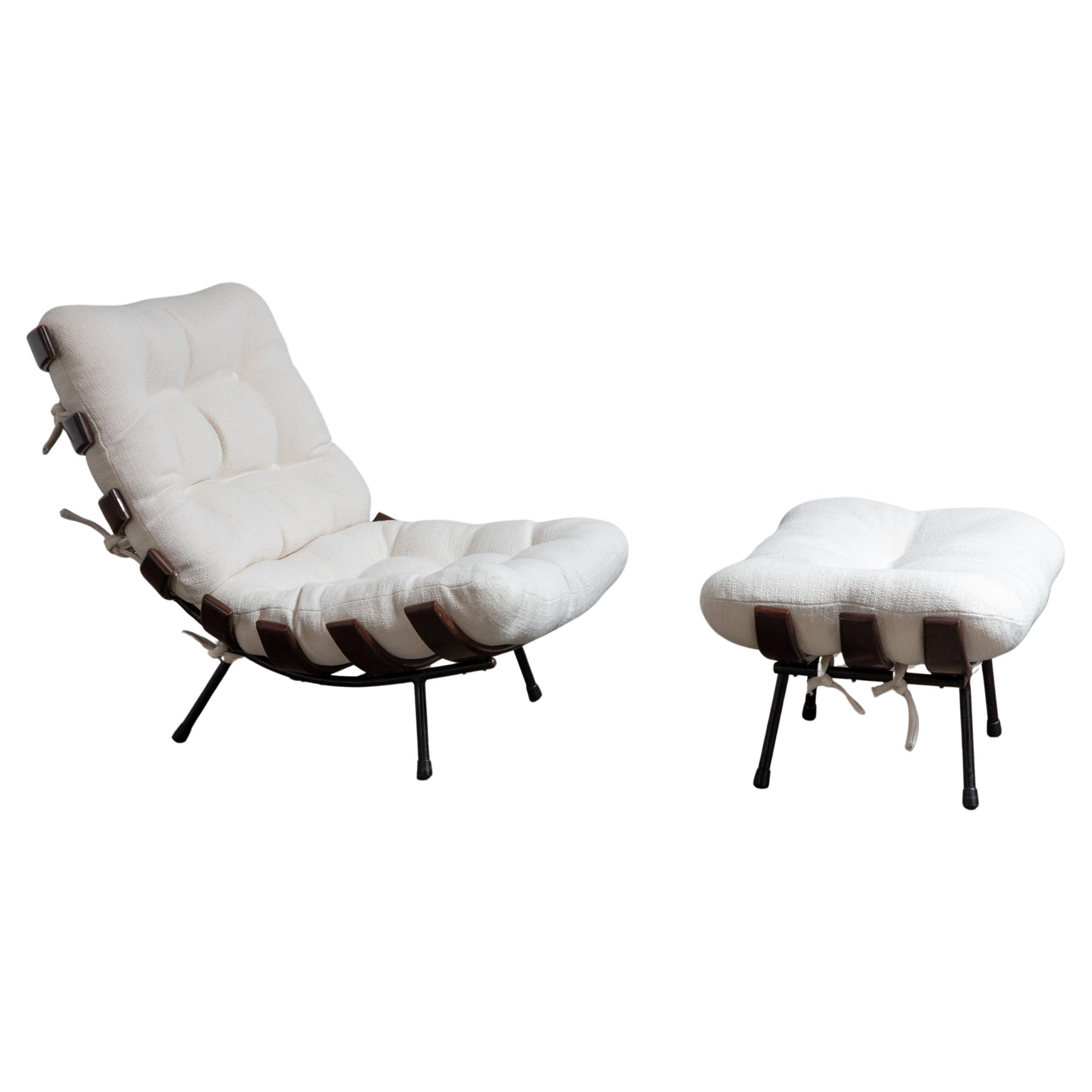 Chaise Costela originale avec ottoman assorti, conçue par Martin Eisler et Carl en vente