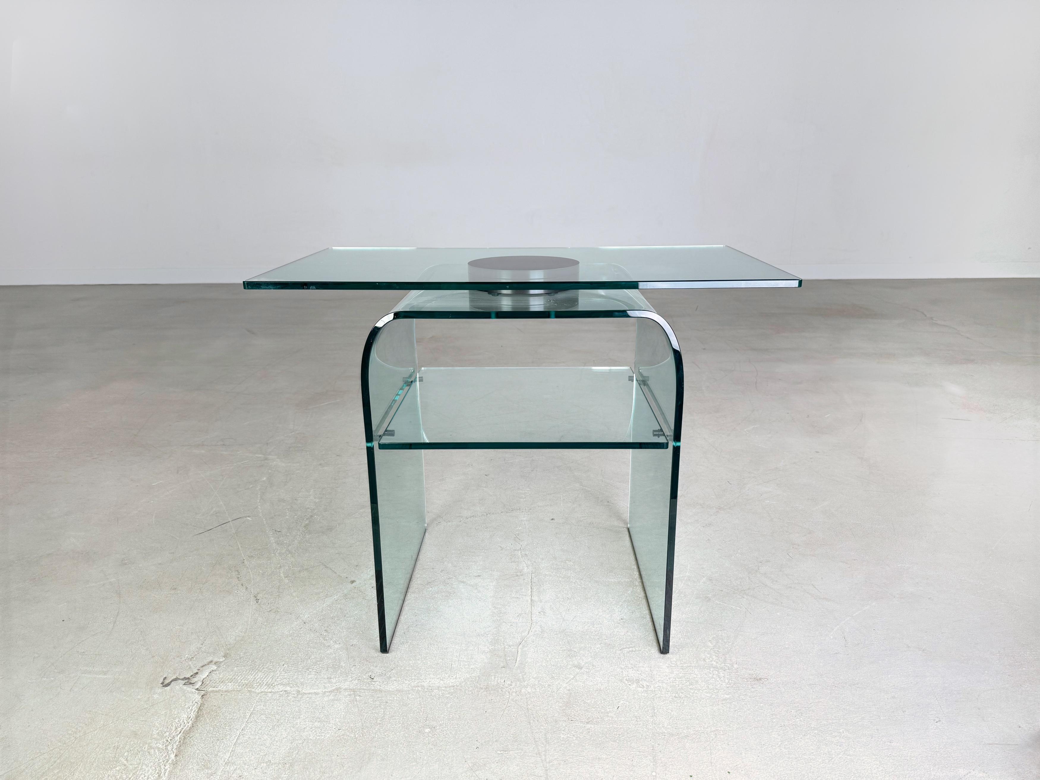 Italian Original Couchtisch Fiam Italia Glas drehbar 1980s For Sale