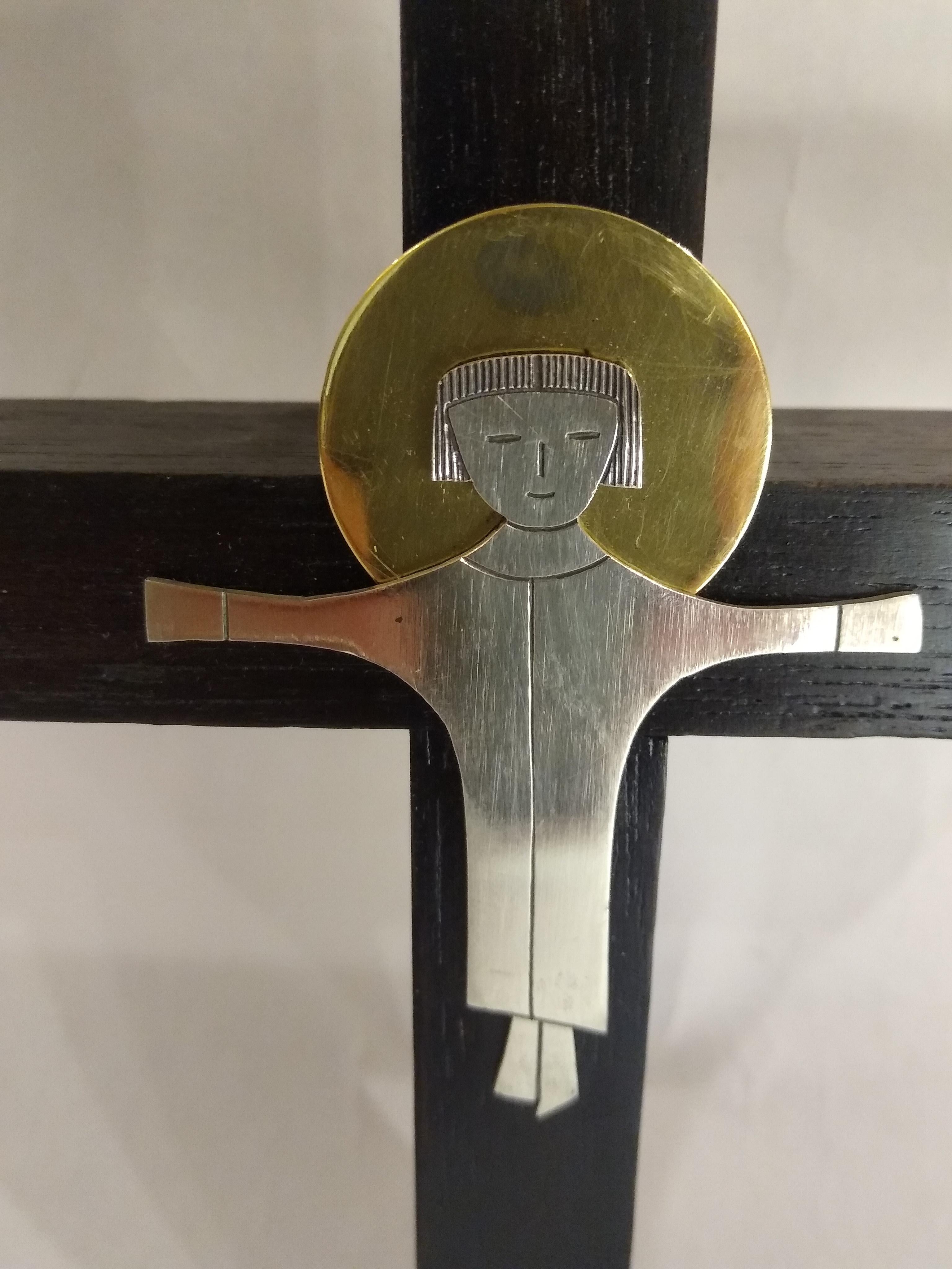 Original Kreuz aus Holz mit Figur des Christus in Sterling und Messing von EMAUS, Mexiko im Zustand „Gut“ im Angebot in Mexico, DF