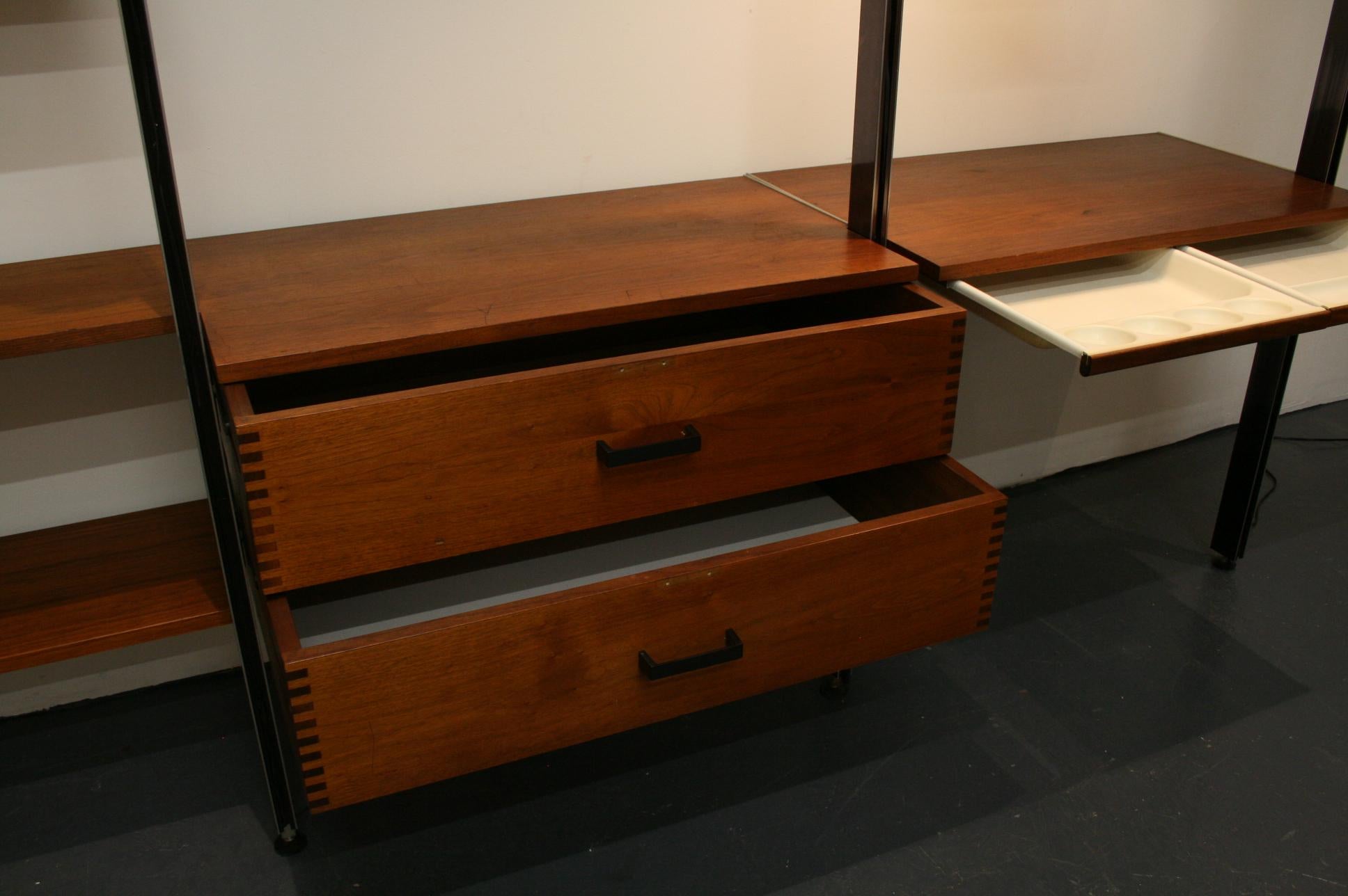 Original CSS-Wandsystem von George Nelson für Herman Miller, 1950er Jahre, Nussbaumholz 2