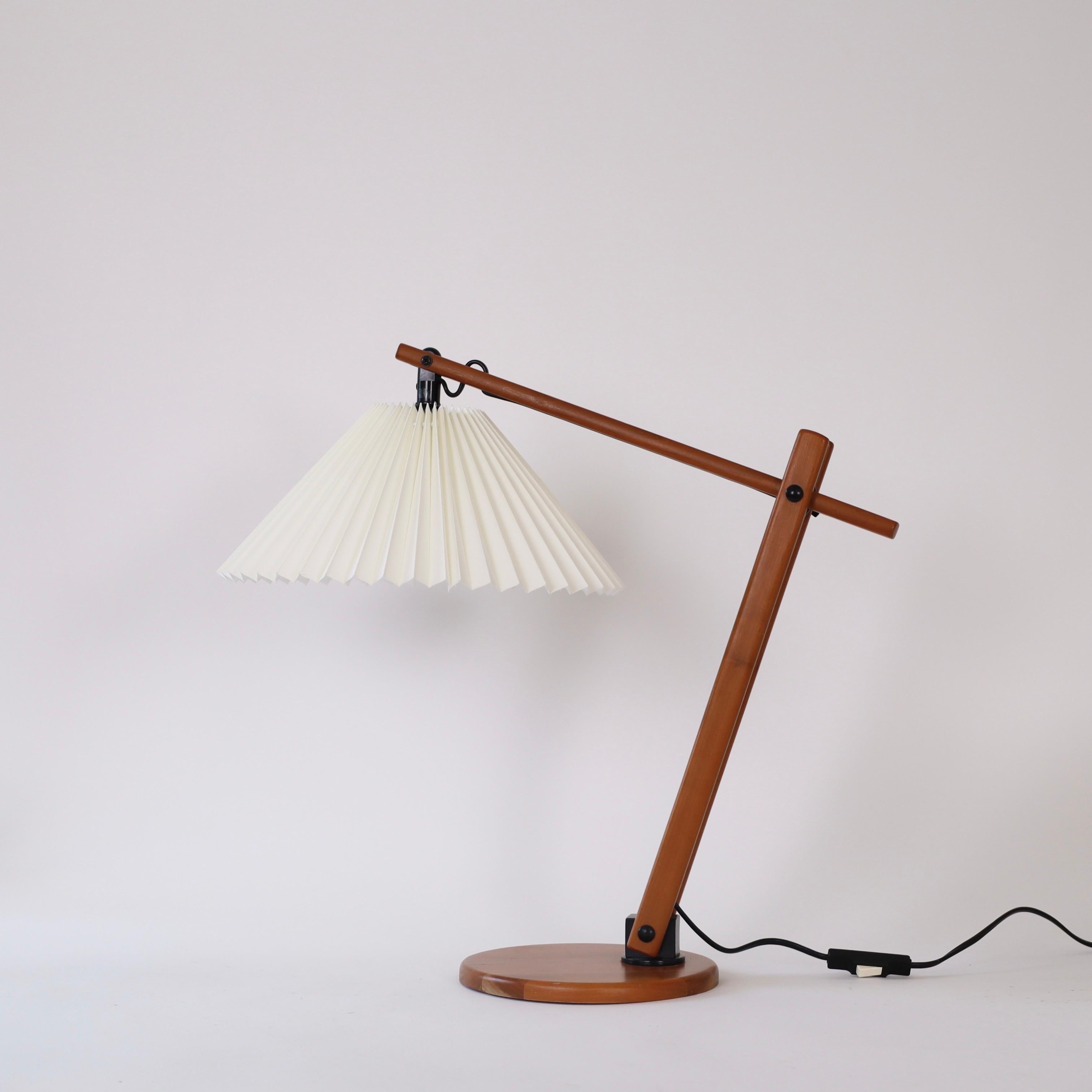 Lampe de bureau originale danoise Caprani, années 1970, Danemark État moyen - En vente à Værløse, DK