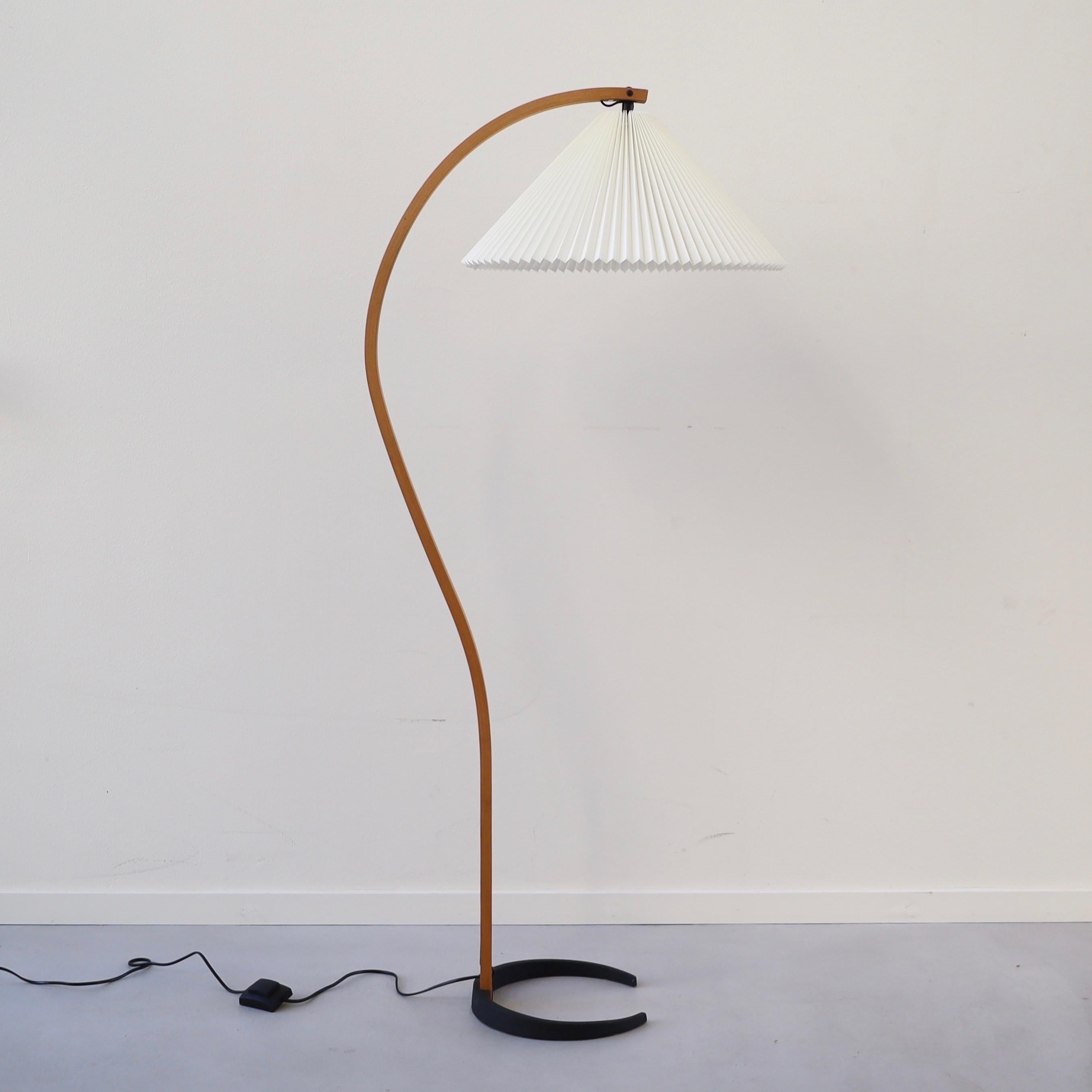 Original Danish Caprani Floor Lamp, 1980s, Denmark In Good Condition For Sale In Værløse, DK