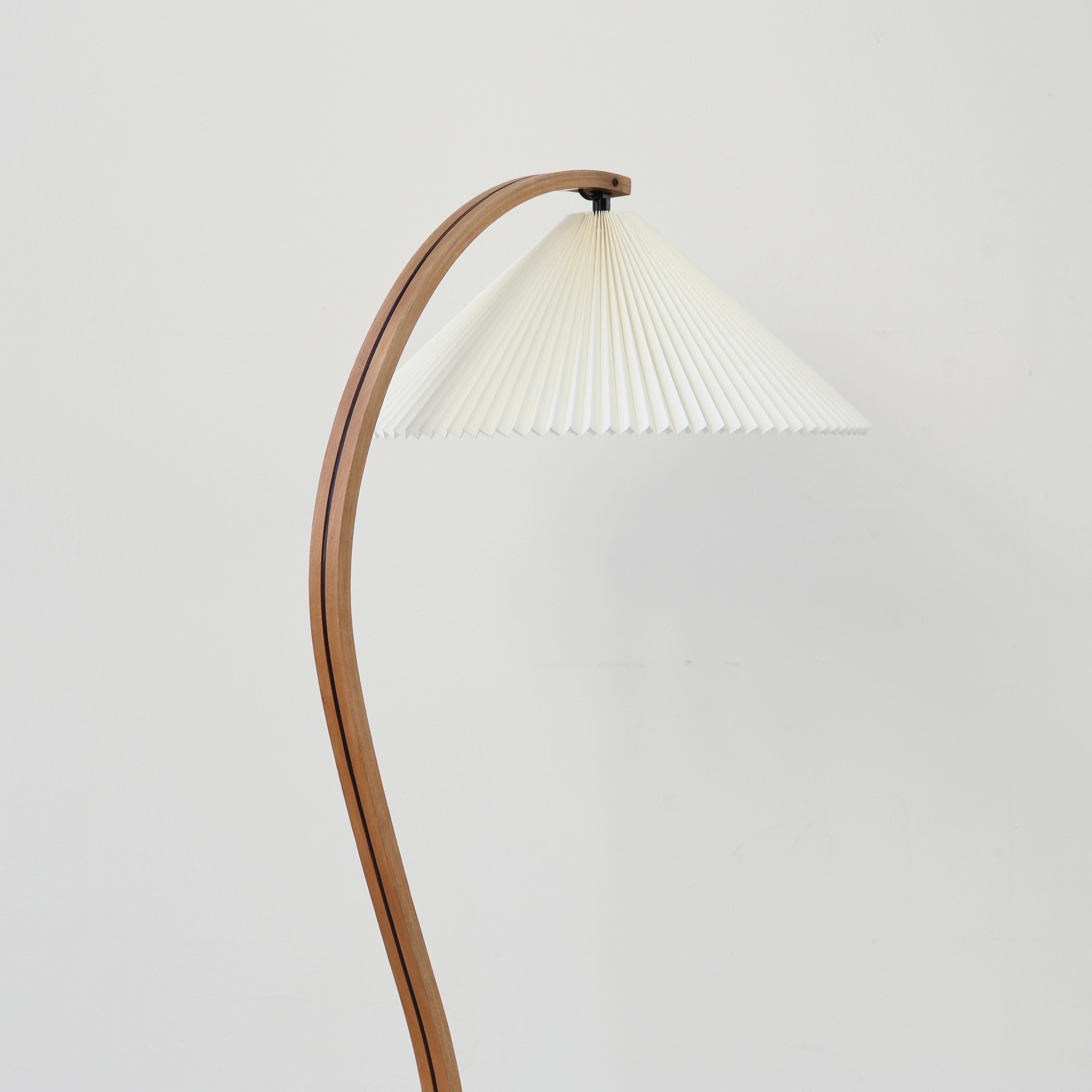 Original Danish Caprani Floor Lamp, 1980s, Denmark In Good Condition For Sale In Værløse, DK
