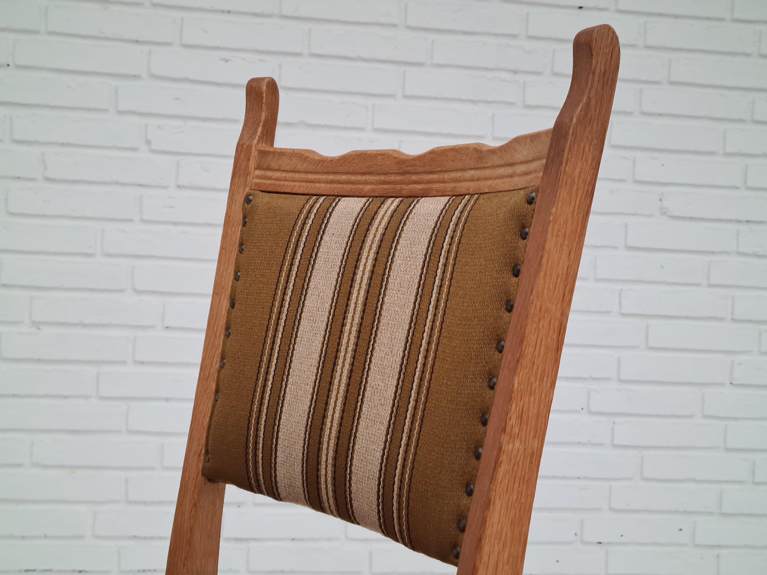 Original Danish design in Henning Kjærnulf style from about 1960s, set of chairs (6 pcs), oak wood, seat and back: furniture wool, original very good condition.
Chair checked by professional craftsman.