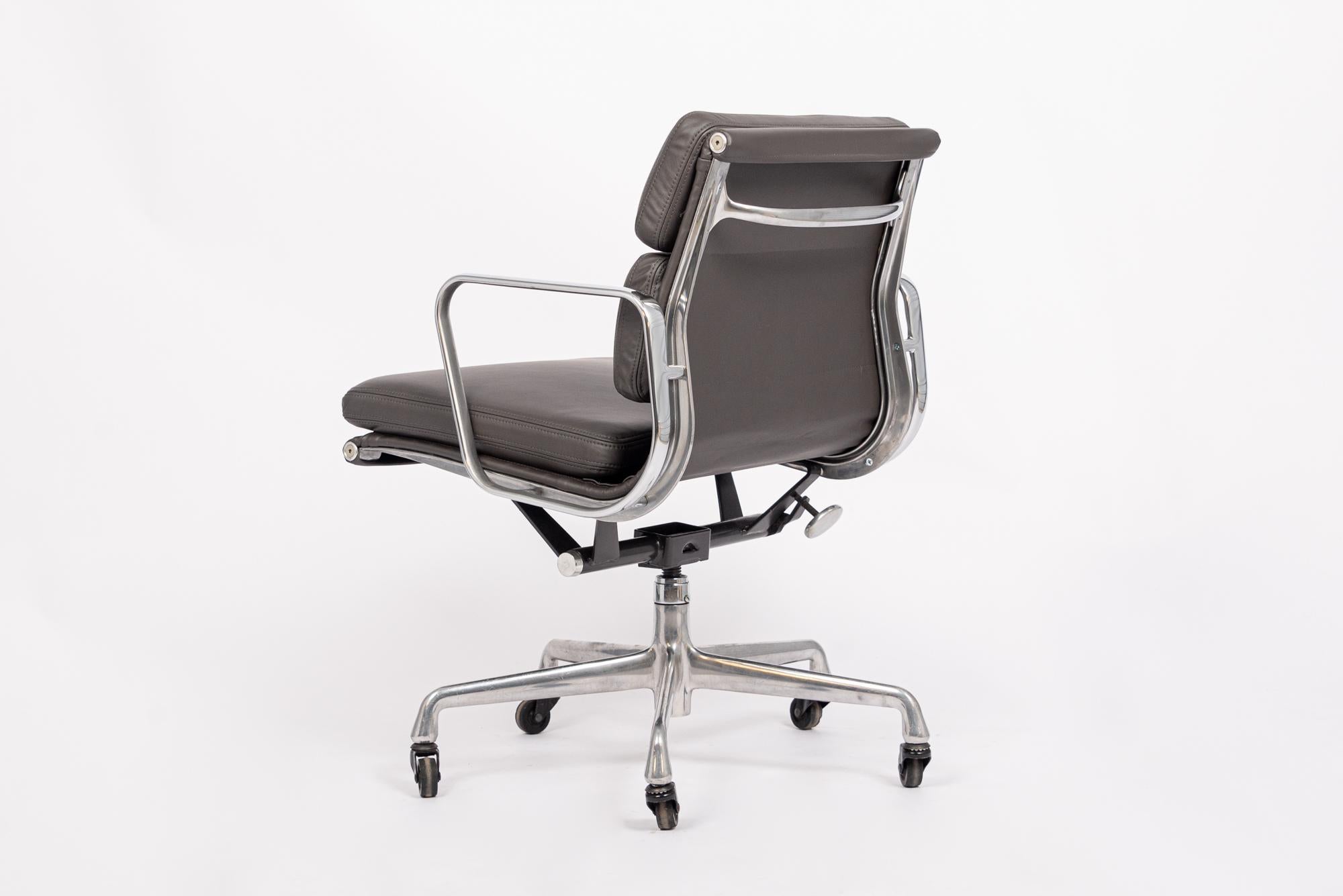 American Original Dark Gray Leather Office Chair by Eames for Herman Miller For Sale