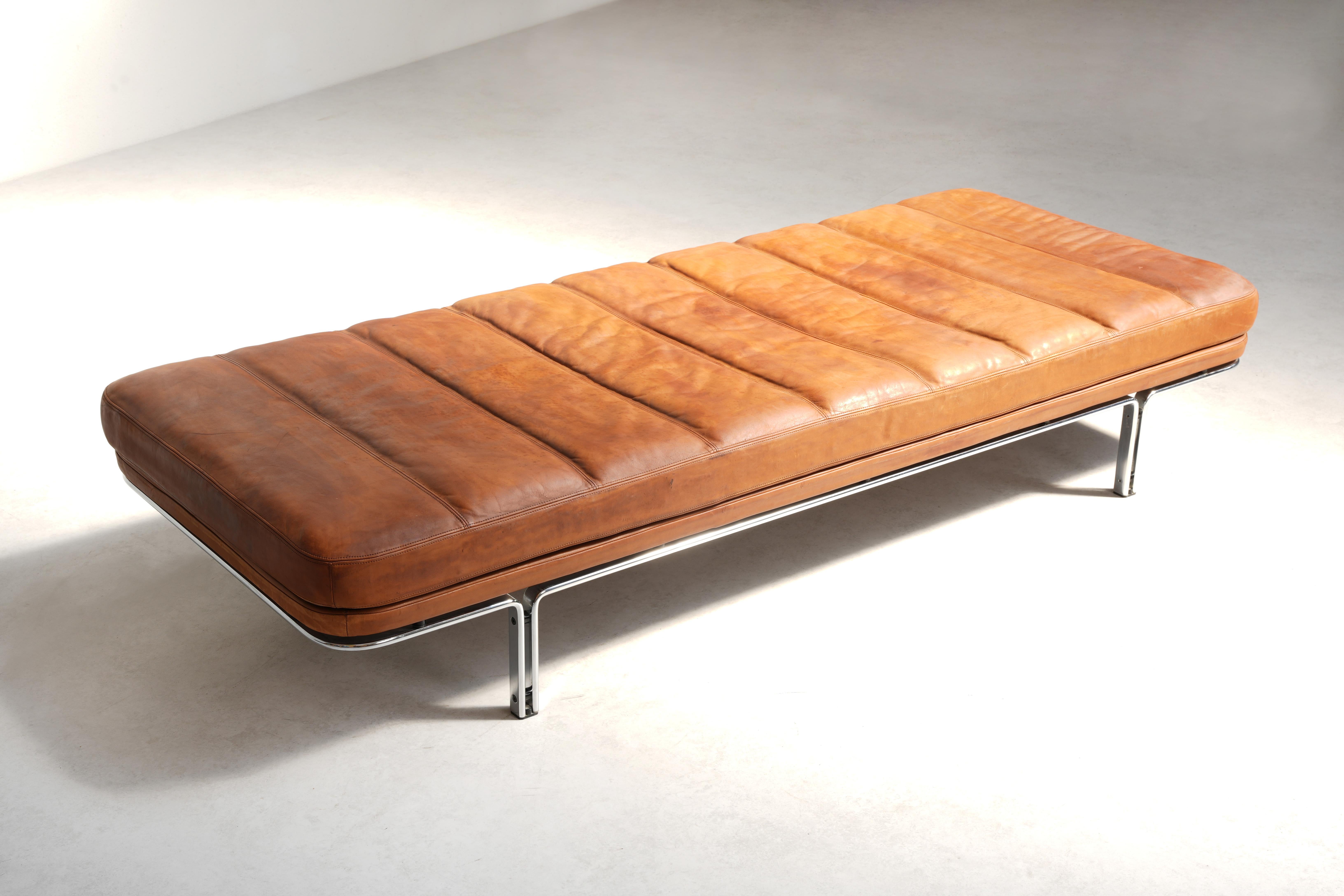 Acier inoxydable Lit de jour original de Horst Brüning pour Alfred Kill International, Allemagne 1968 en vente