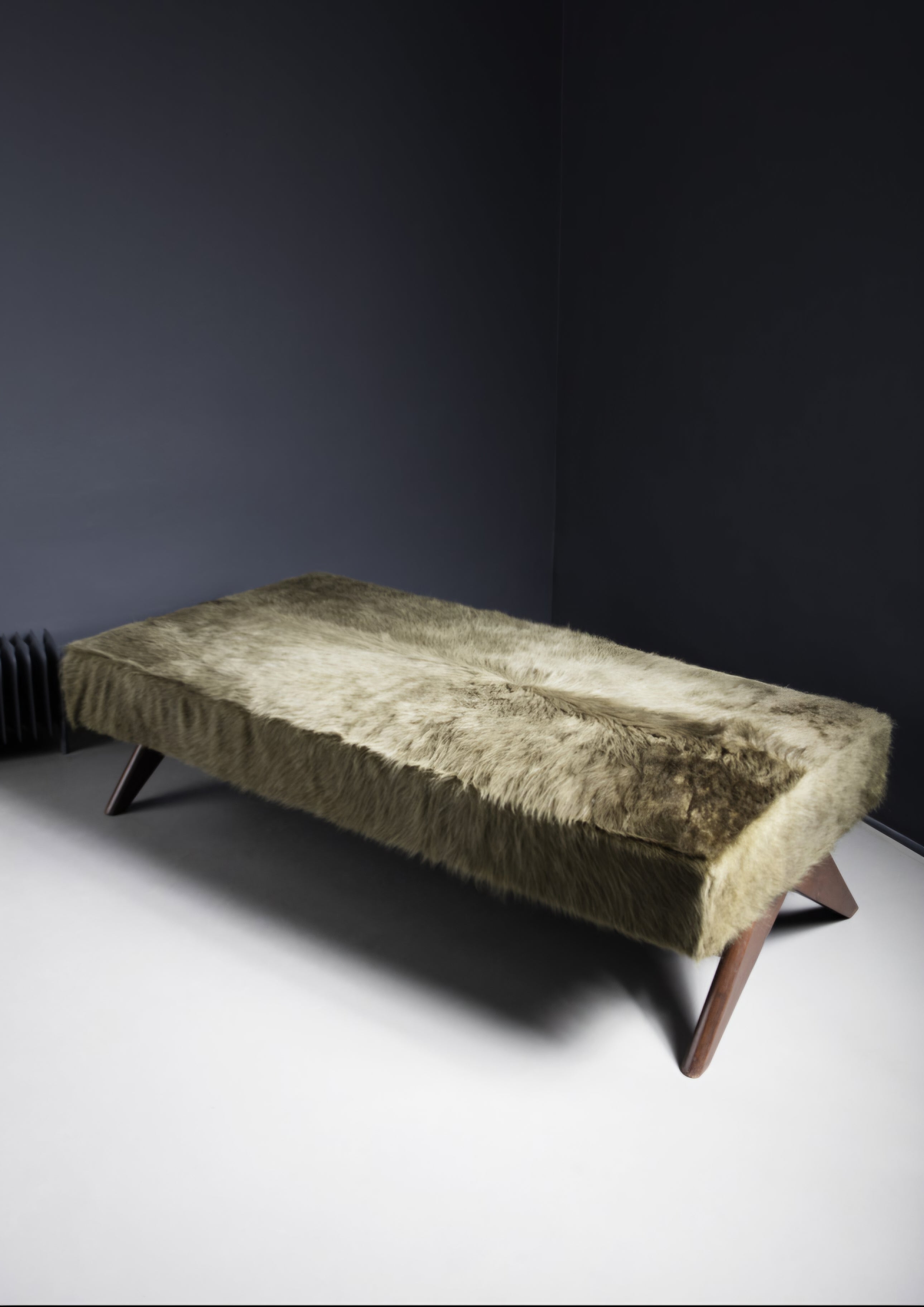 Original Daybed PJ- L-12-A by Pierre Jeanneret for Chandigarh Project, 1950s. For Sale