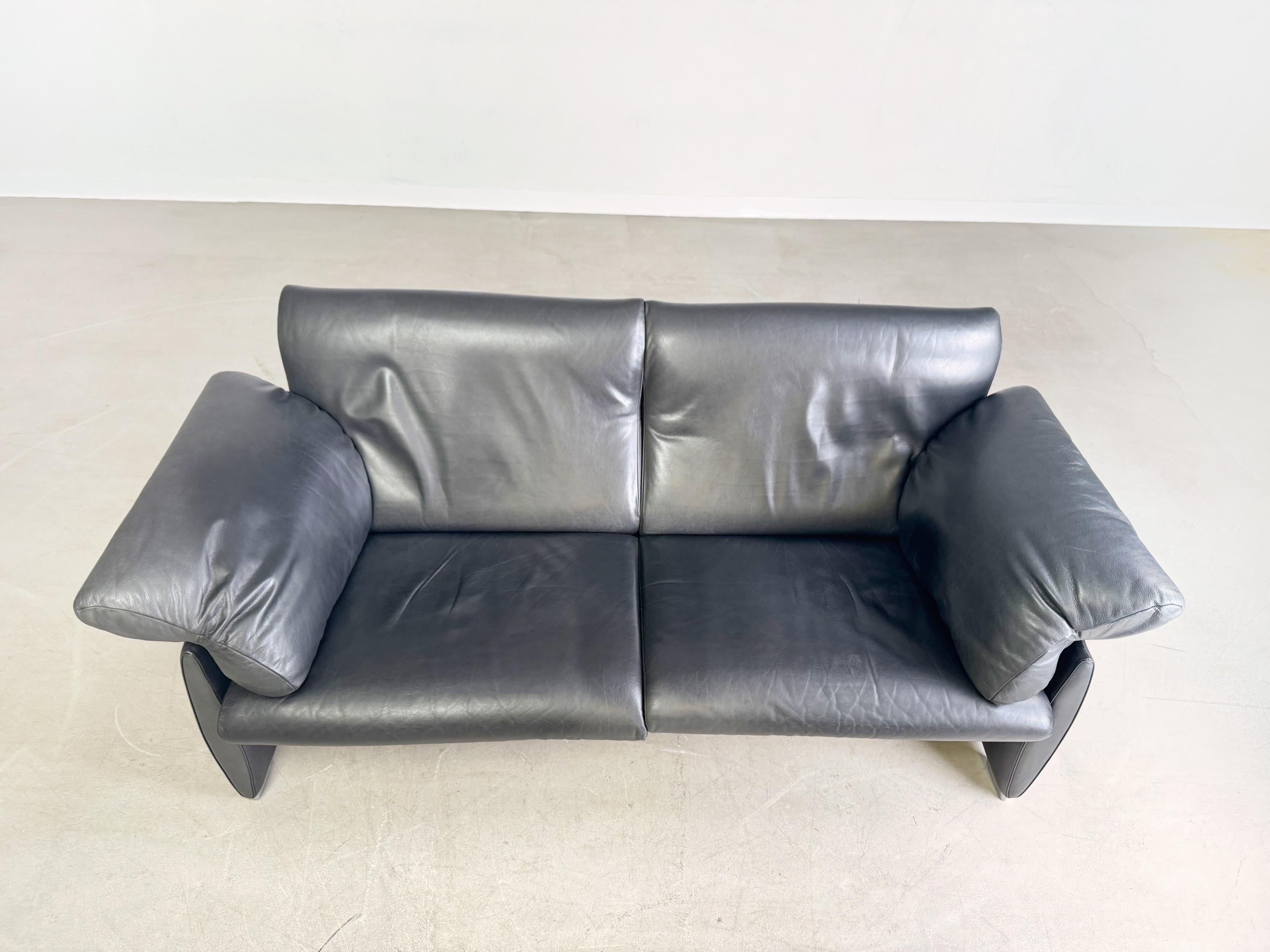 Swiss Original De Sede DS 10/23 Sofa Couch Zweisitzer leder schwarz For Sale
