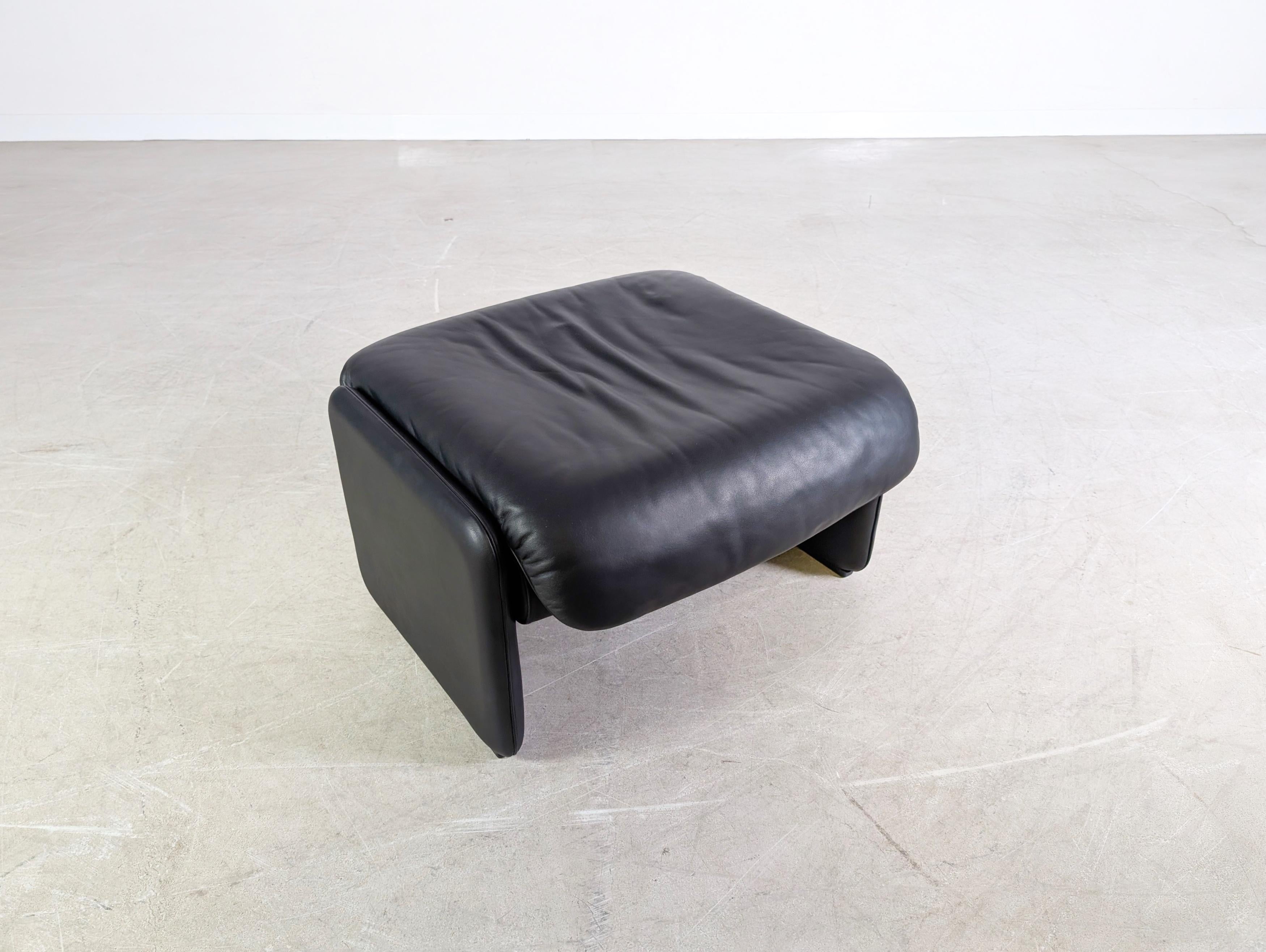 Original De Sede DS 2018 Hocker Ottoman Leder schwarz Design Bon état - En vente à Berlin, DE