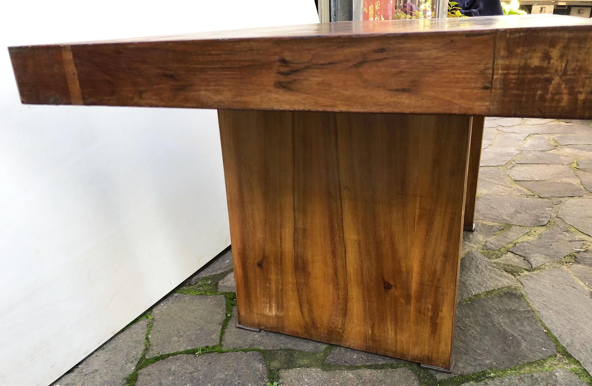 Fir Original Deco Italian Table  in Veneered National Walnut Honey Color For Sale