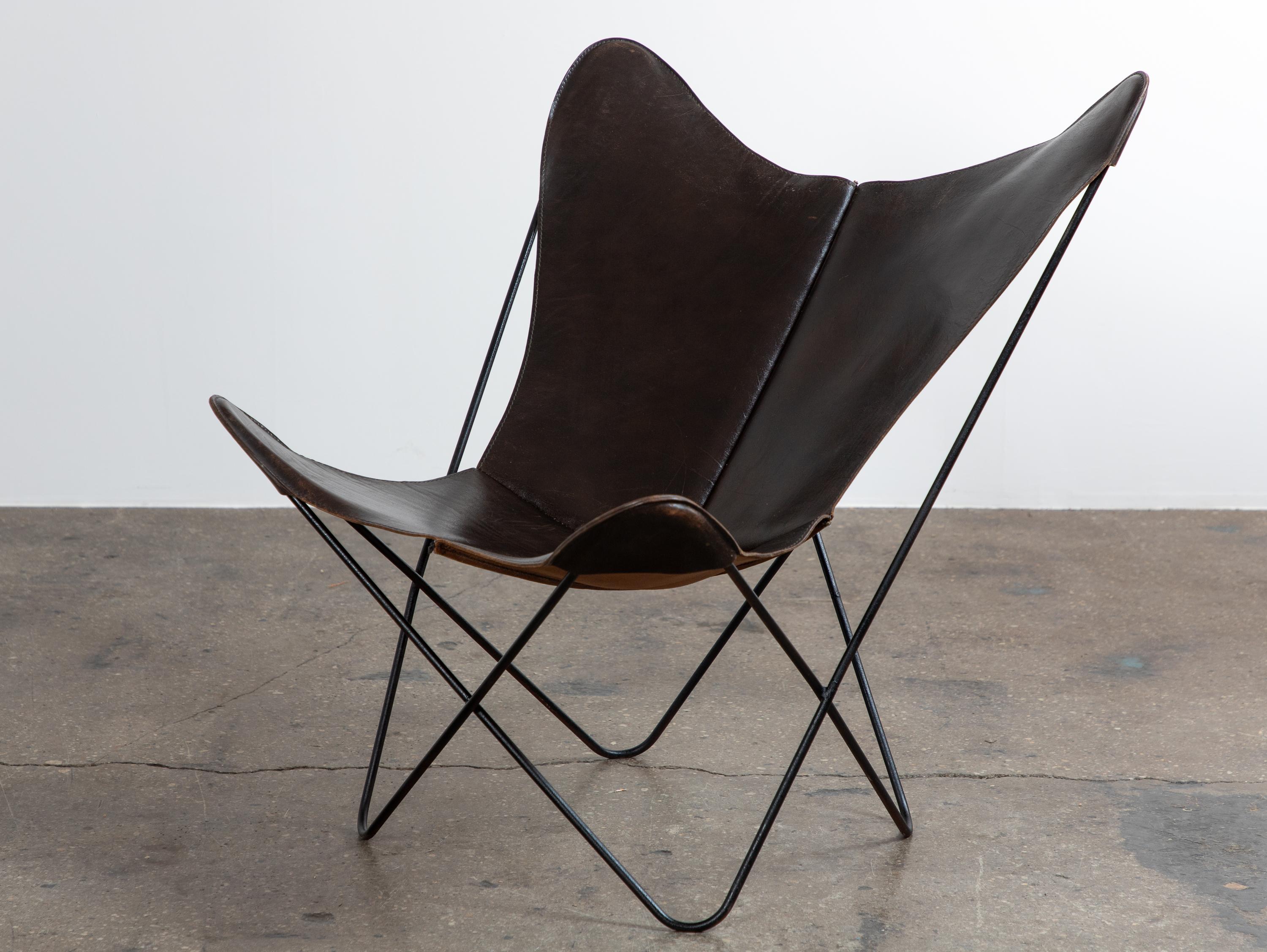Mid-Century Modern Original Deep Brown Leather Hardoy Butterfly Chair, Issued by Knoll, 1950s For Sale