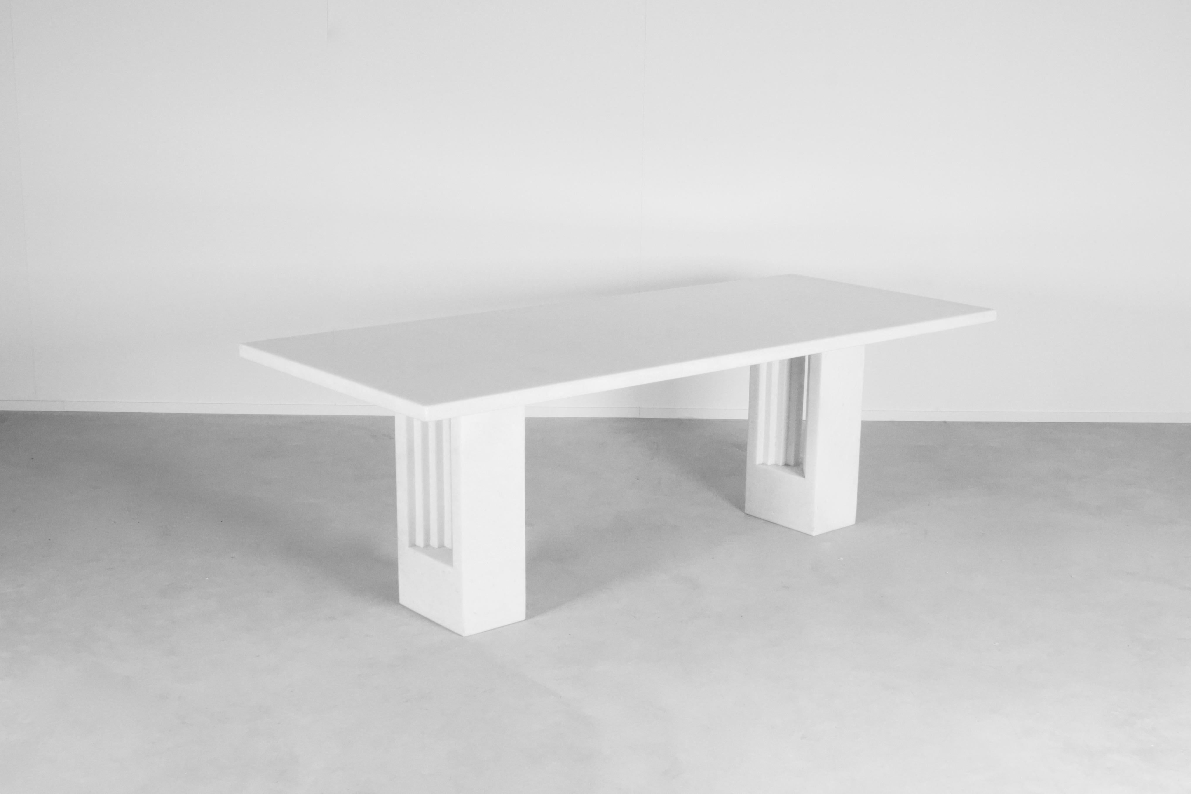 Original „Delfi-Tisch“ von Carlo Scarpa für Simon Gavina, 1968, Cristallo-Marmor im Zustand „Gut“ in Echt, NL