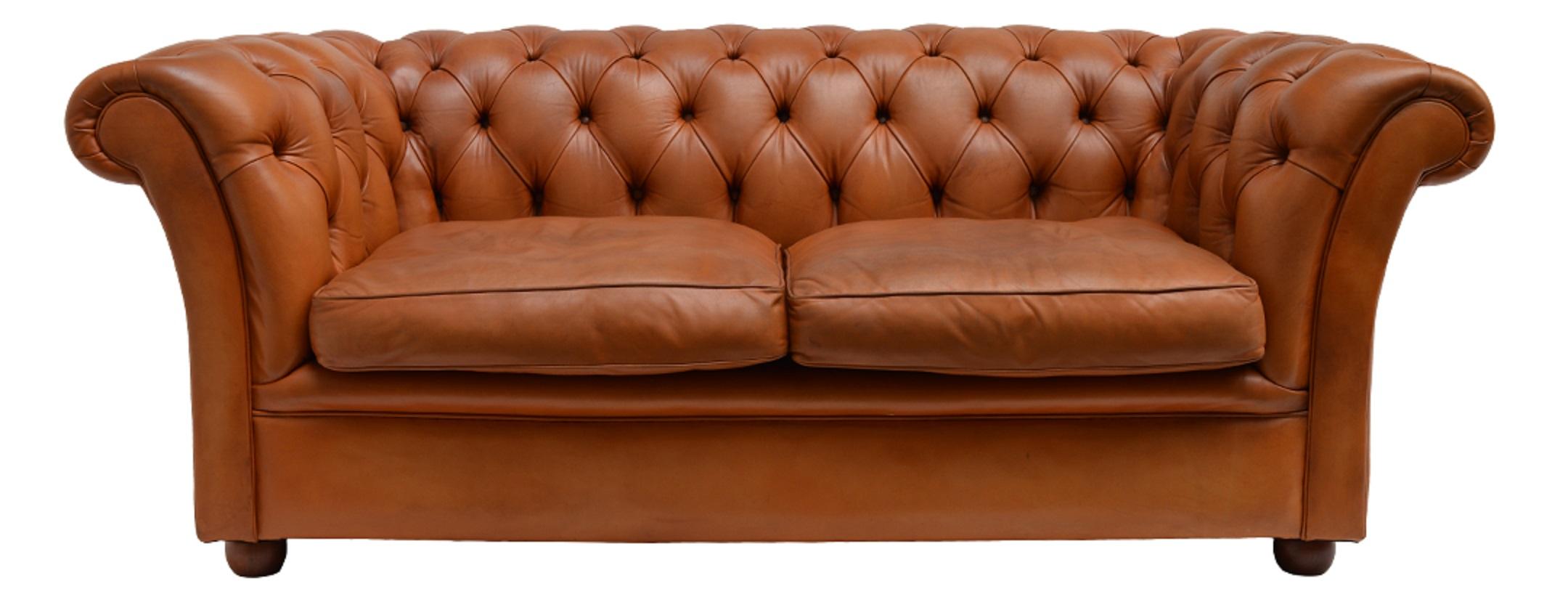 English Original Delta Chesterfield 3+2 Settee in Cognac Cowhide For Sale