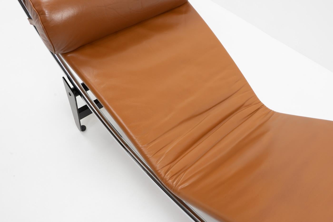 Original Design Chaise Longue 2072 / B306 (LC4) by Wohnbedarf Switzerland, 1950s en vente 1