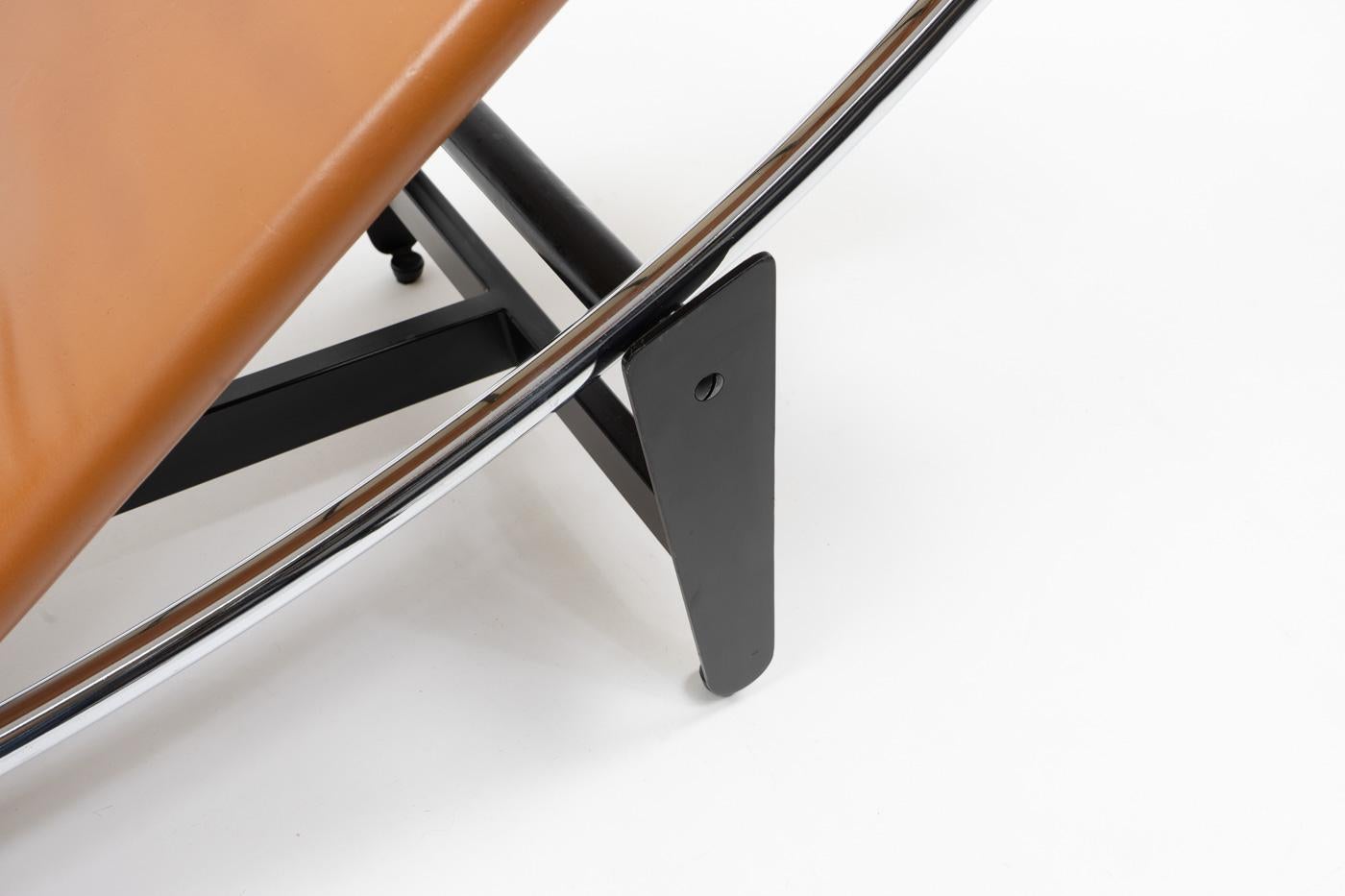Original Design Chaise Longue 2072 / B306 (LC4) by Wohnbedarf Switzerland, 1950s en vente 5