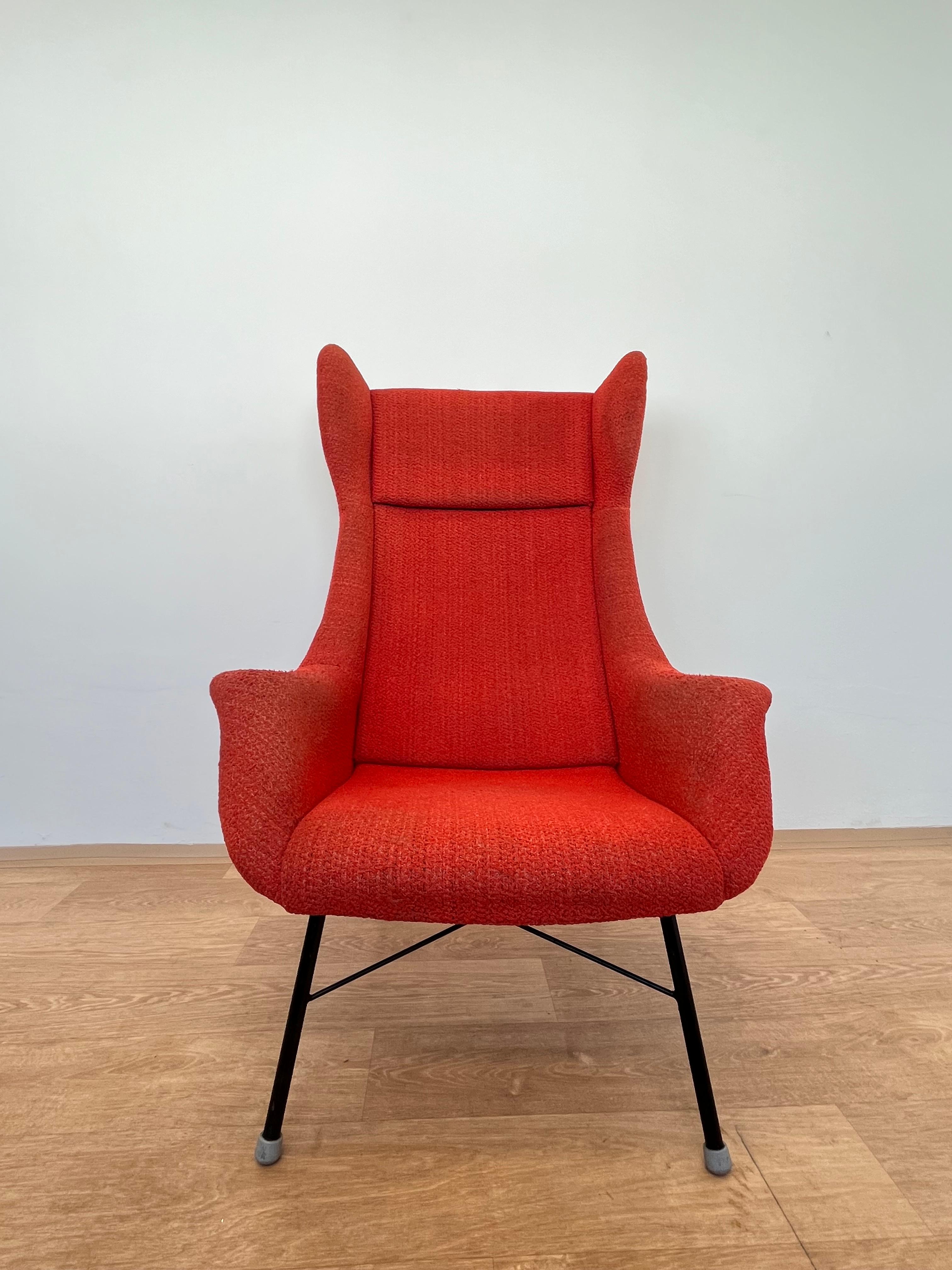 - Czechoslovakia
- Around 1970s
- very good original condition with original textile
- also suitable for a new upholstery
- published in books and furniture catalogues
- stable
jr