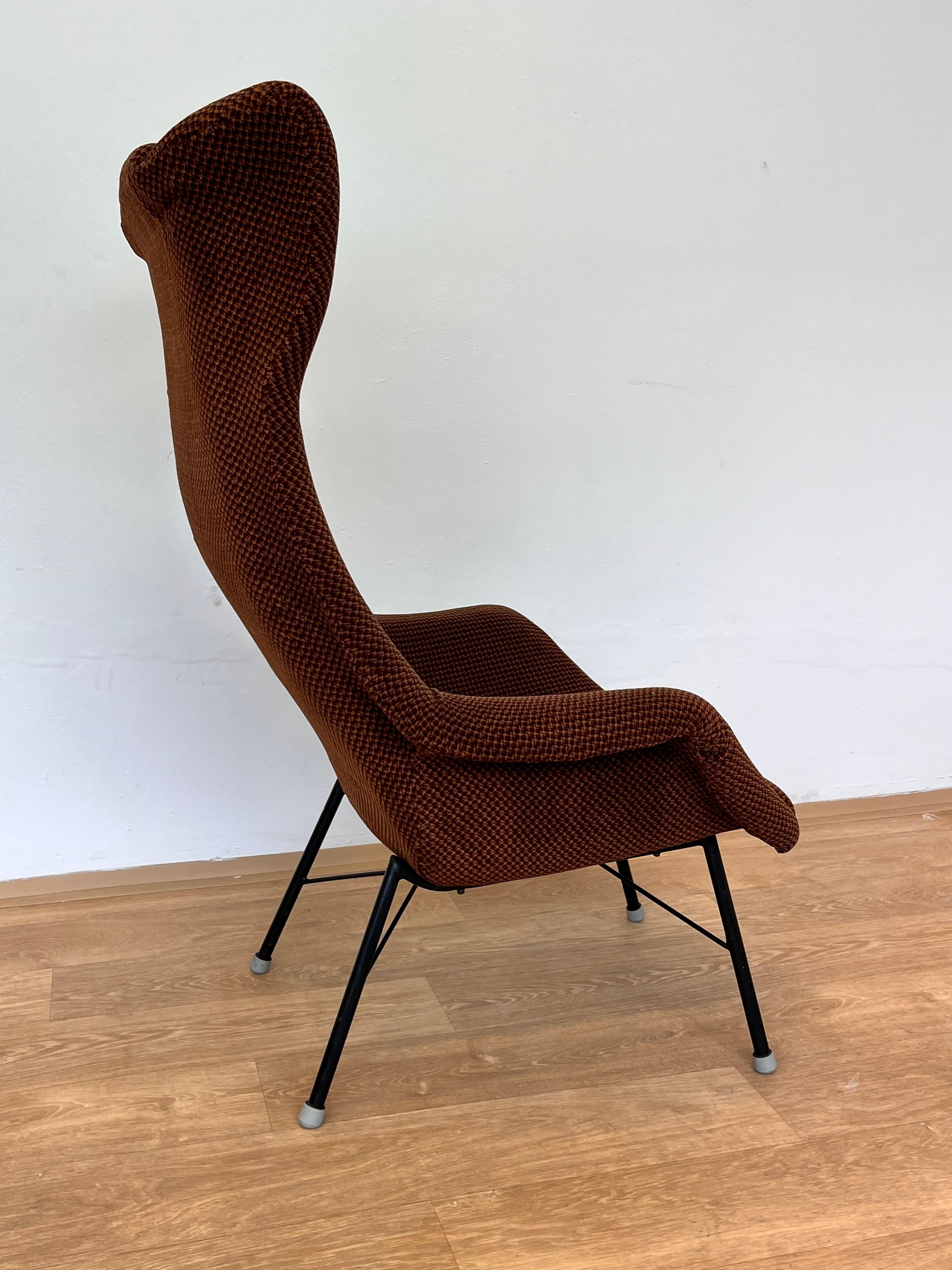 Mid-Century Modern Original Design Fiberglass Wing Chair by Miroslav Navratil, 1970s For Sale