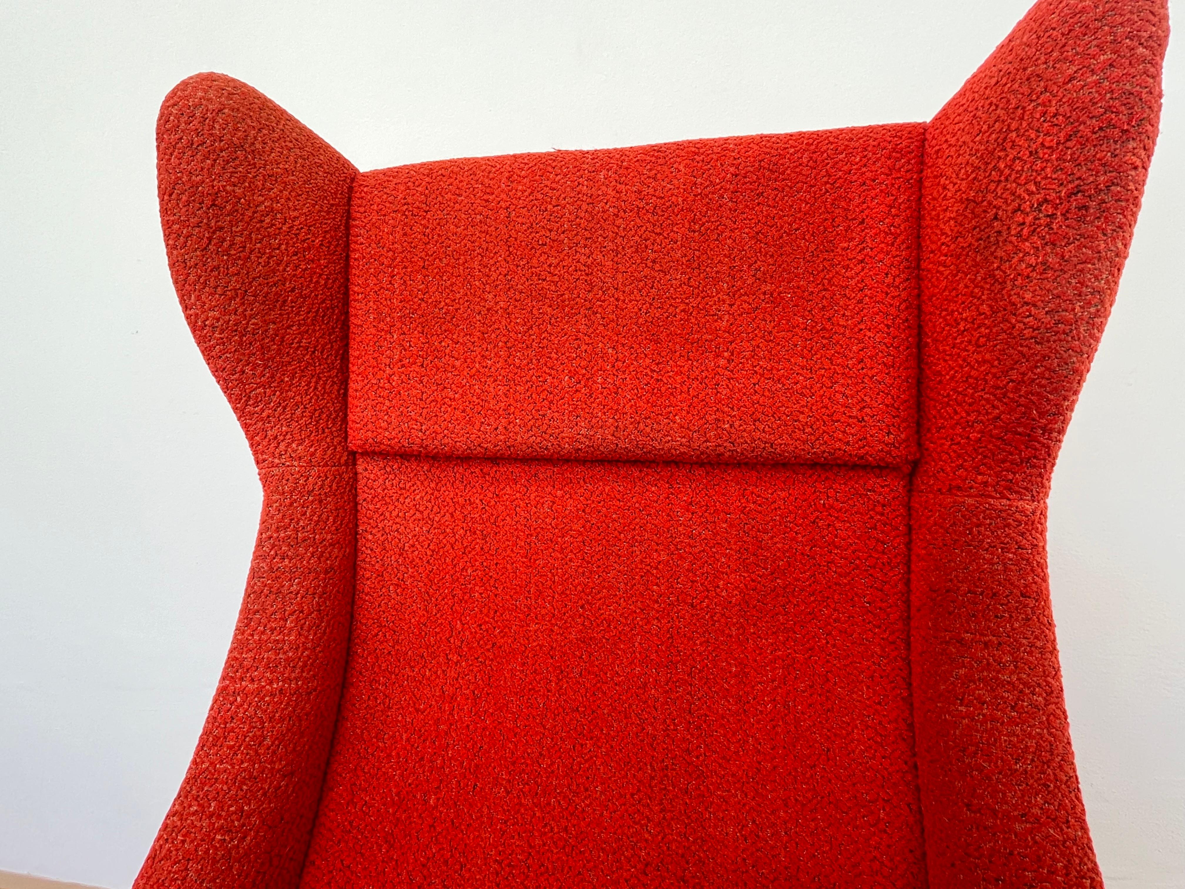 Mid-Century Modern Original Design Fiberglass Wing Chair by Miroslav Navratil, 1970s For Sale