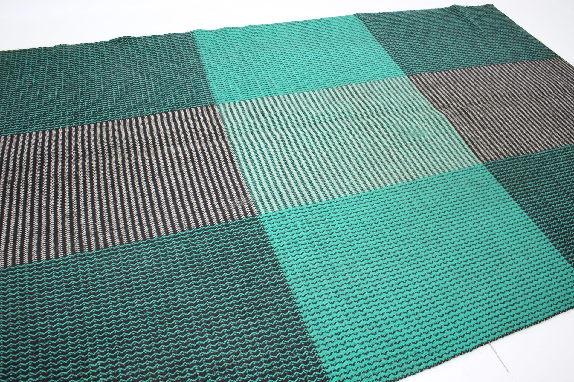 Original Design Geometric Carpet by Antonín Kybal, circa 1940s In Good Condition In Praha, CZ