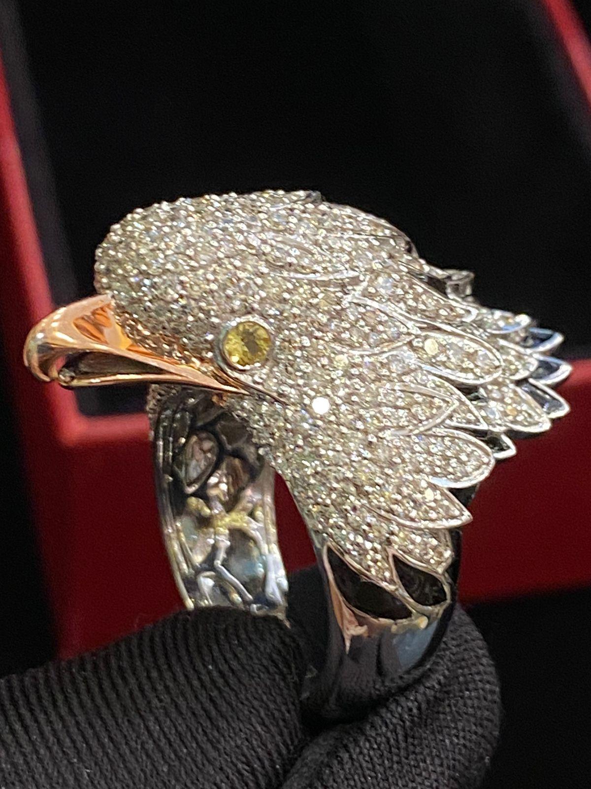 Design originale in Ct 3, 71 di diamanti su anello con animale In condizioni Nuovo in vendita a Massafra, IT