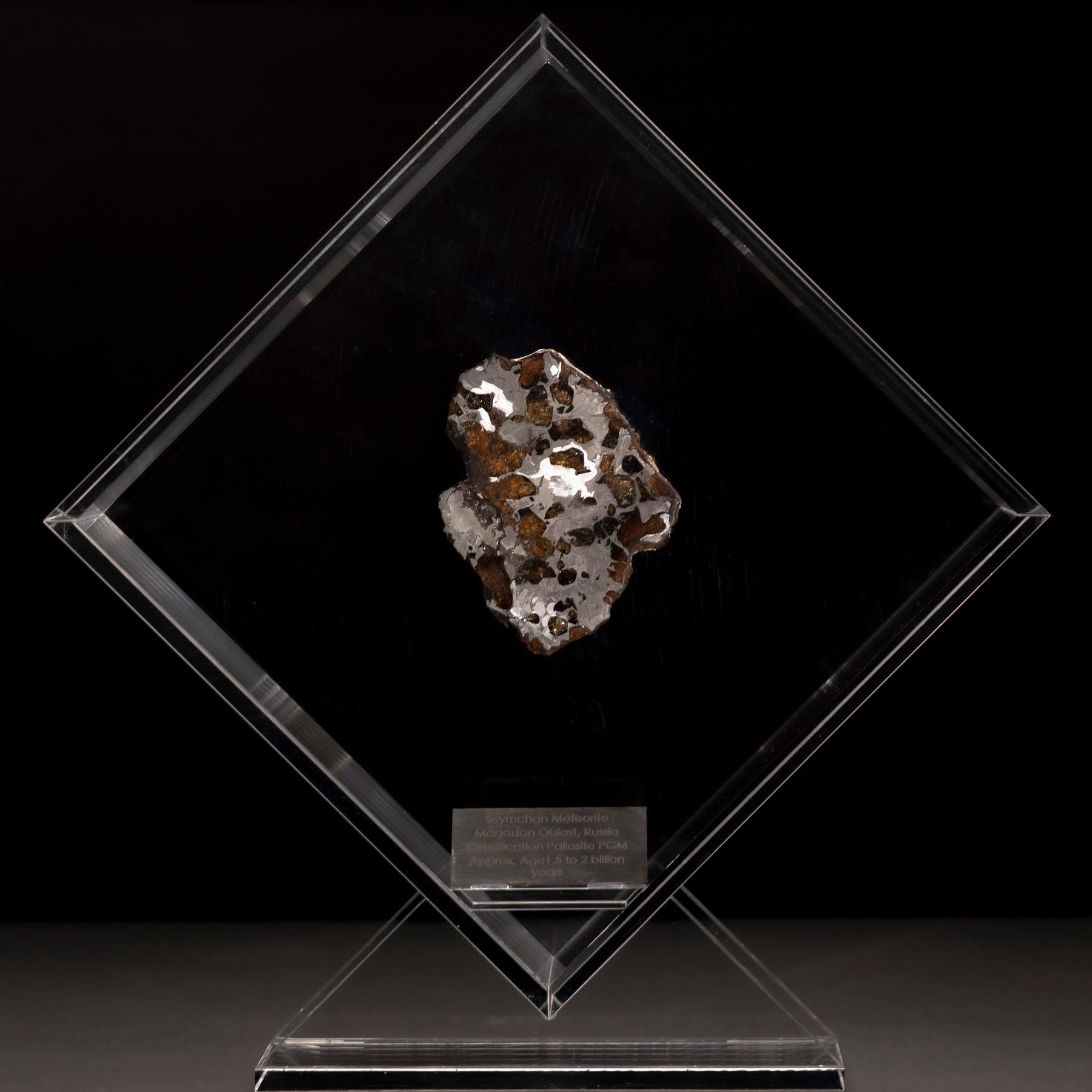 Original Design, Seymchan with Olivine Meteorite in a Acrylic Display In New Condition In Polanco, CDMX