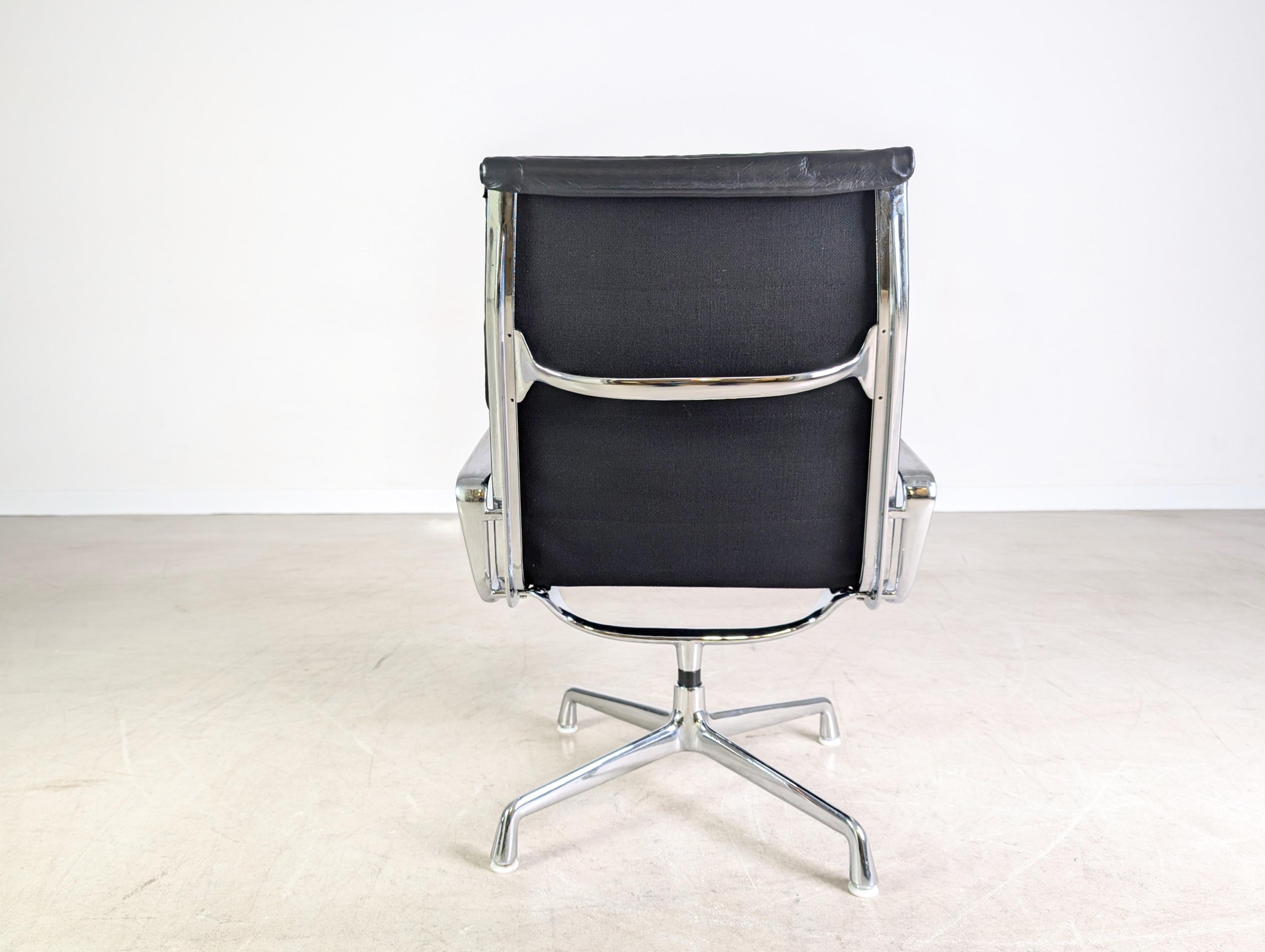 Fin du 20e siècle Original EA 216 Sessel Herman Miller Charles Ray Eames soft pad en vente