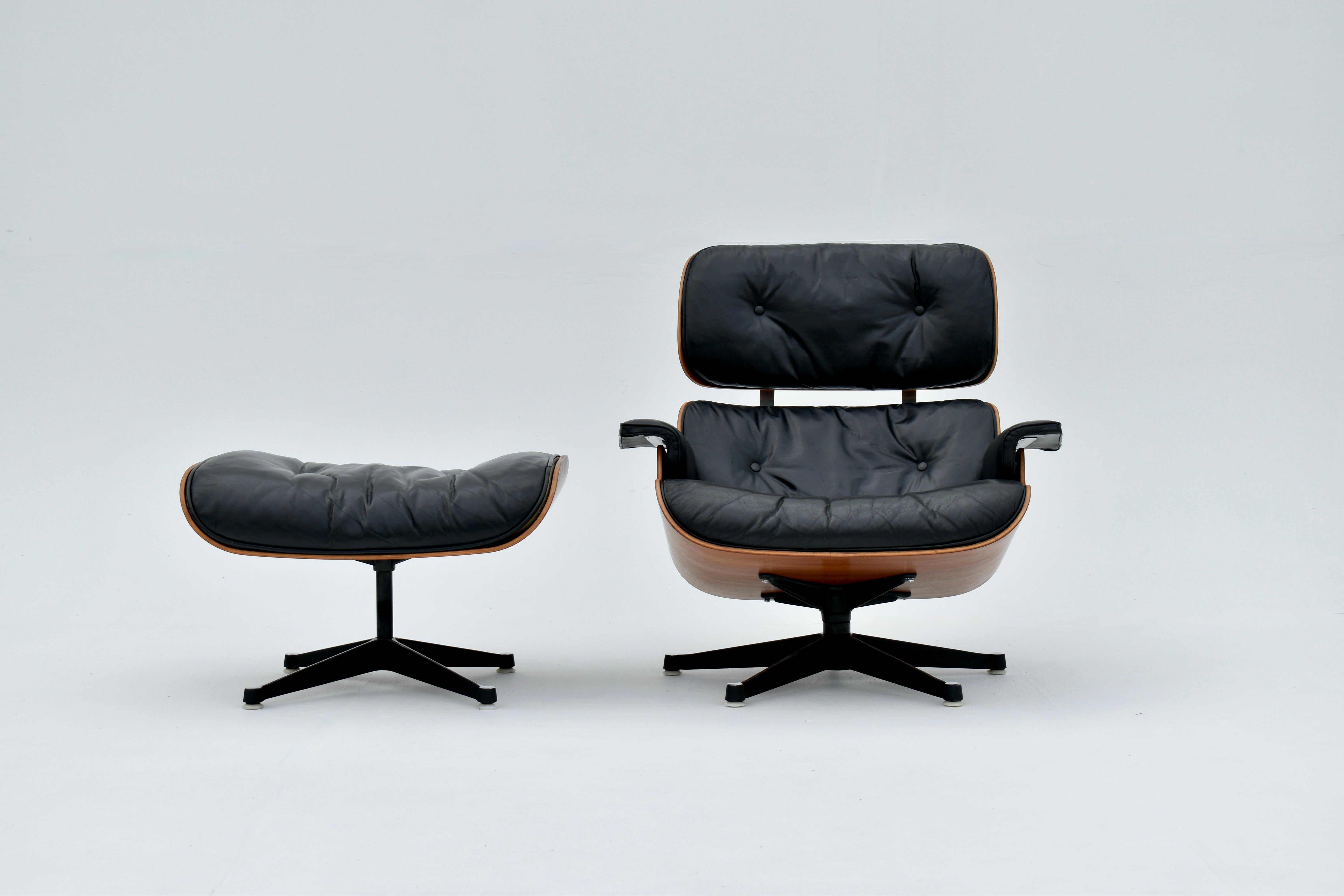 One for the collectors. A very rarely seen Eames Lounge chair produced by Hille, London. Hille was the first manufacturer outside the USA granted a license to produce this design shortly after it was released in 1957. Hille produced the design for