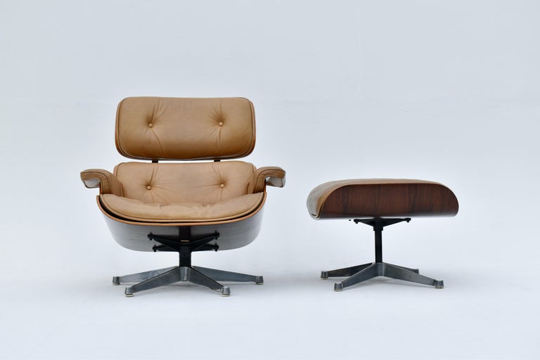 Kruipen Vernauwd Bijna Original Eames Lounge Chair and Ottoman For ICF Italy at 1stDibs | eames  chair