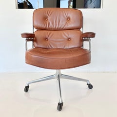Chaise originale Eames Time Life en cuir brun