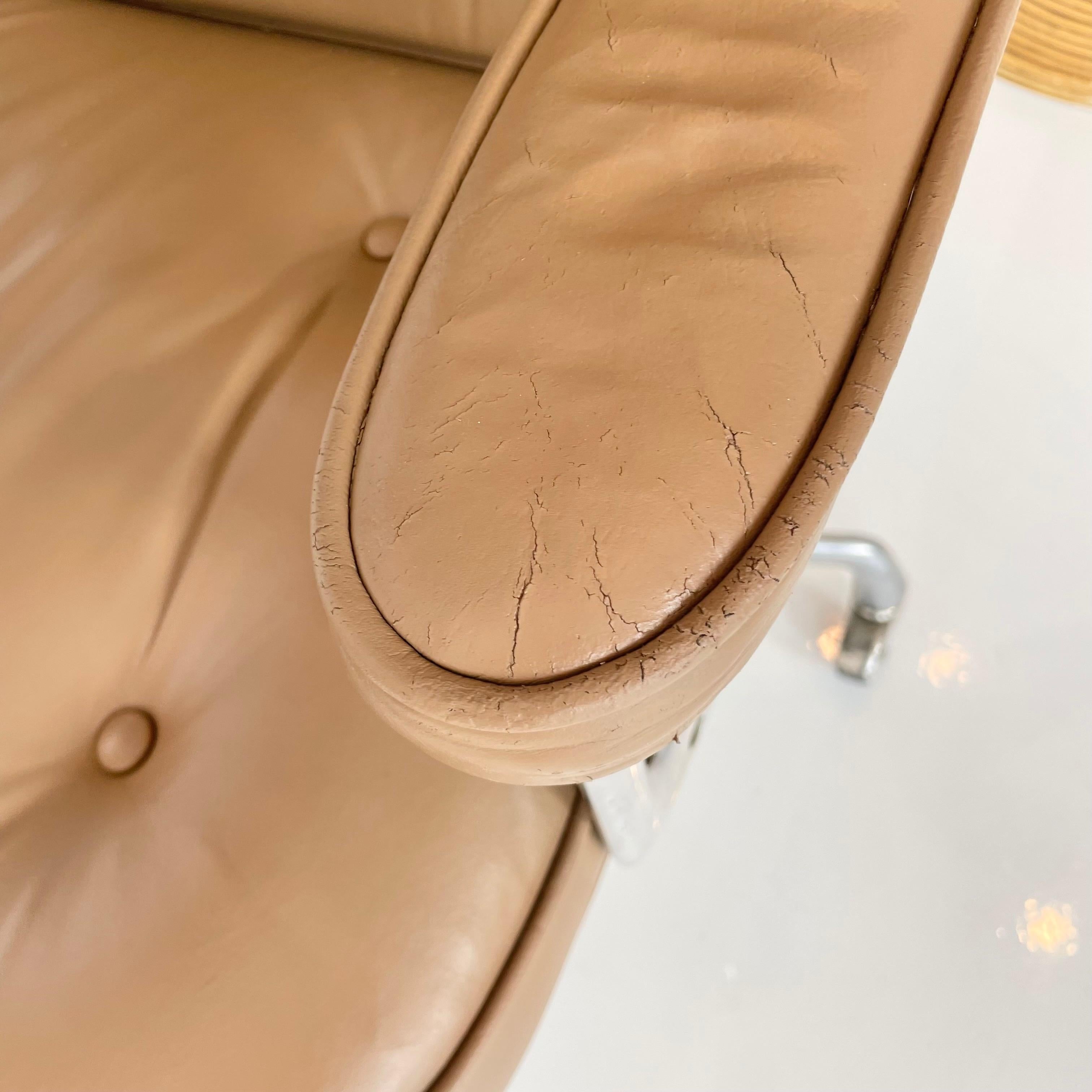 Original Eames Time Life Chair in Camel Leather 5