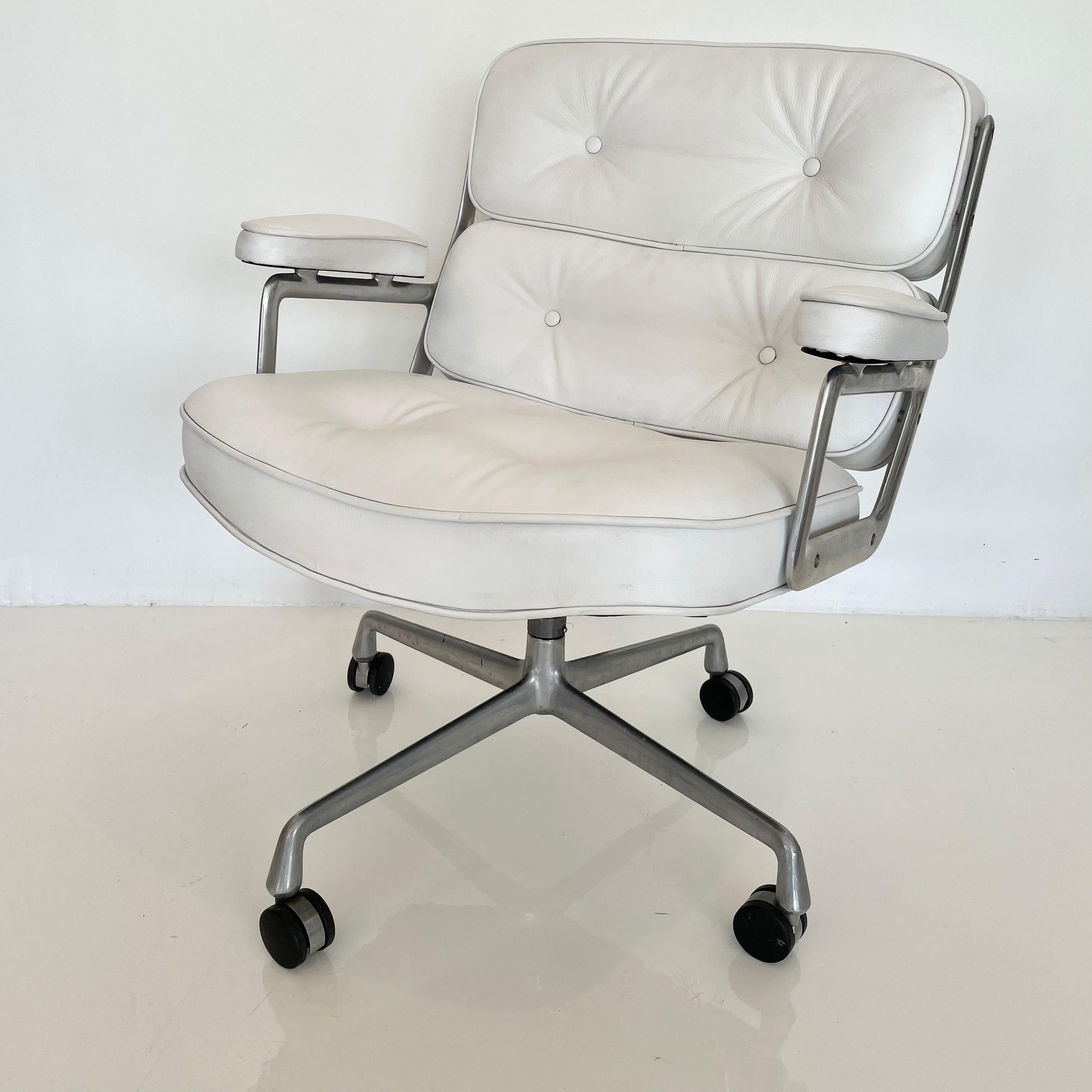 North American Original Eames Time Life Chair in White Leather