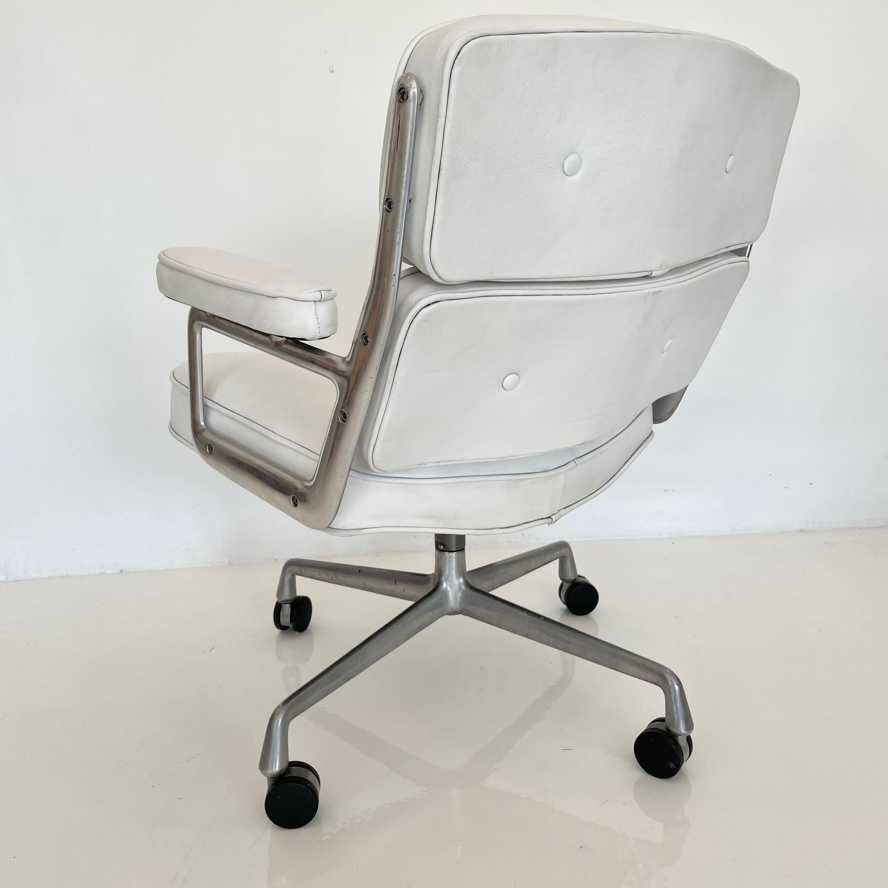 Late 20th Century Original Eames Time Life Chair in White Leather
