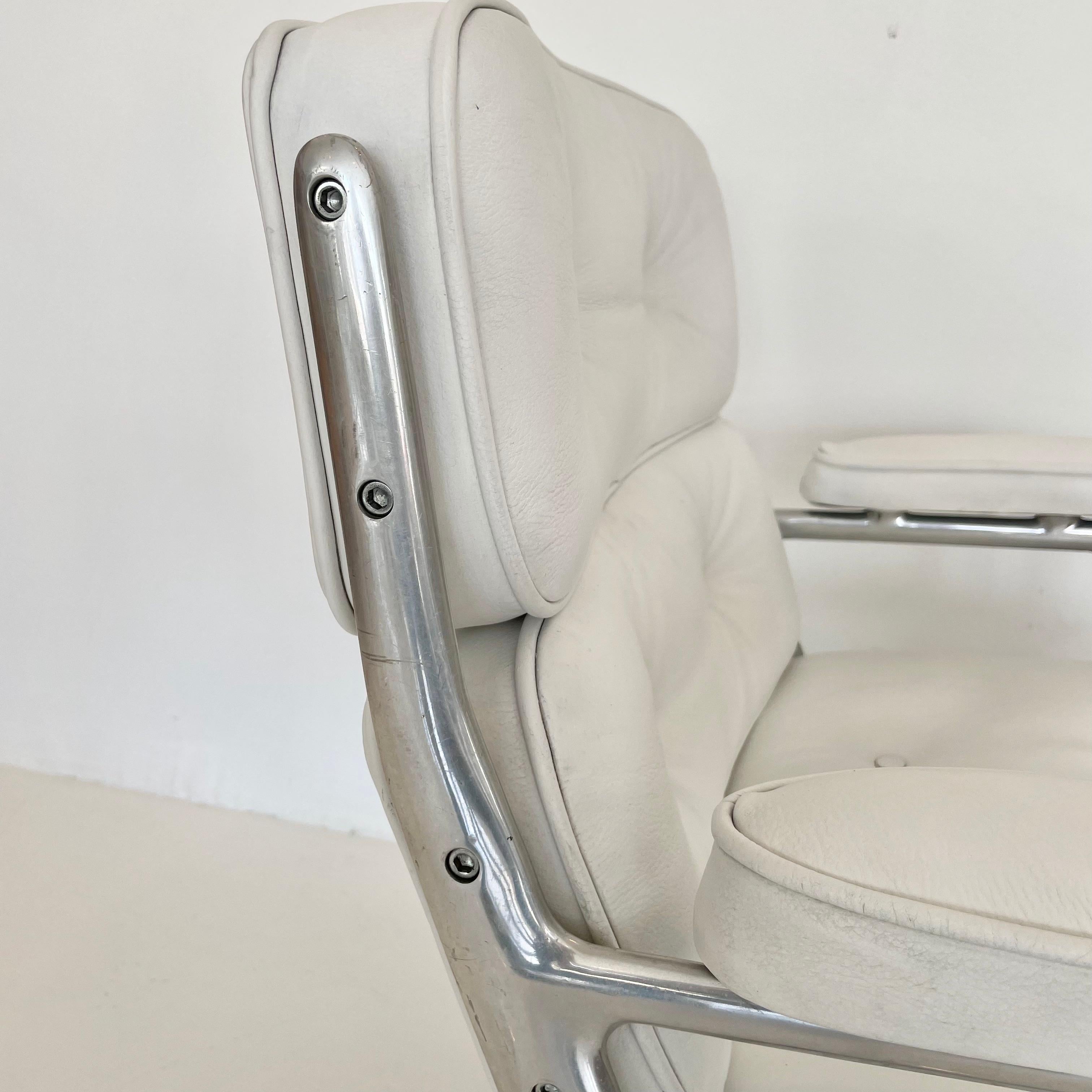 Original Eames Time Life Chair in White Leather 3