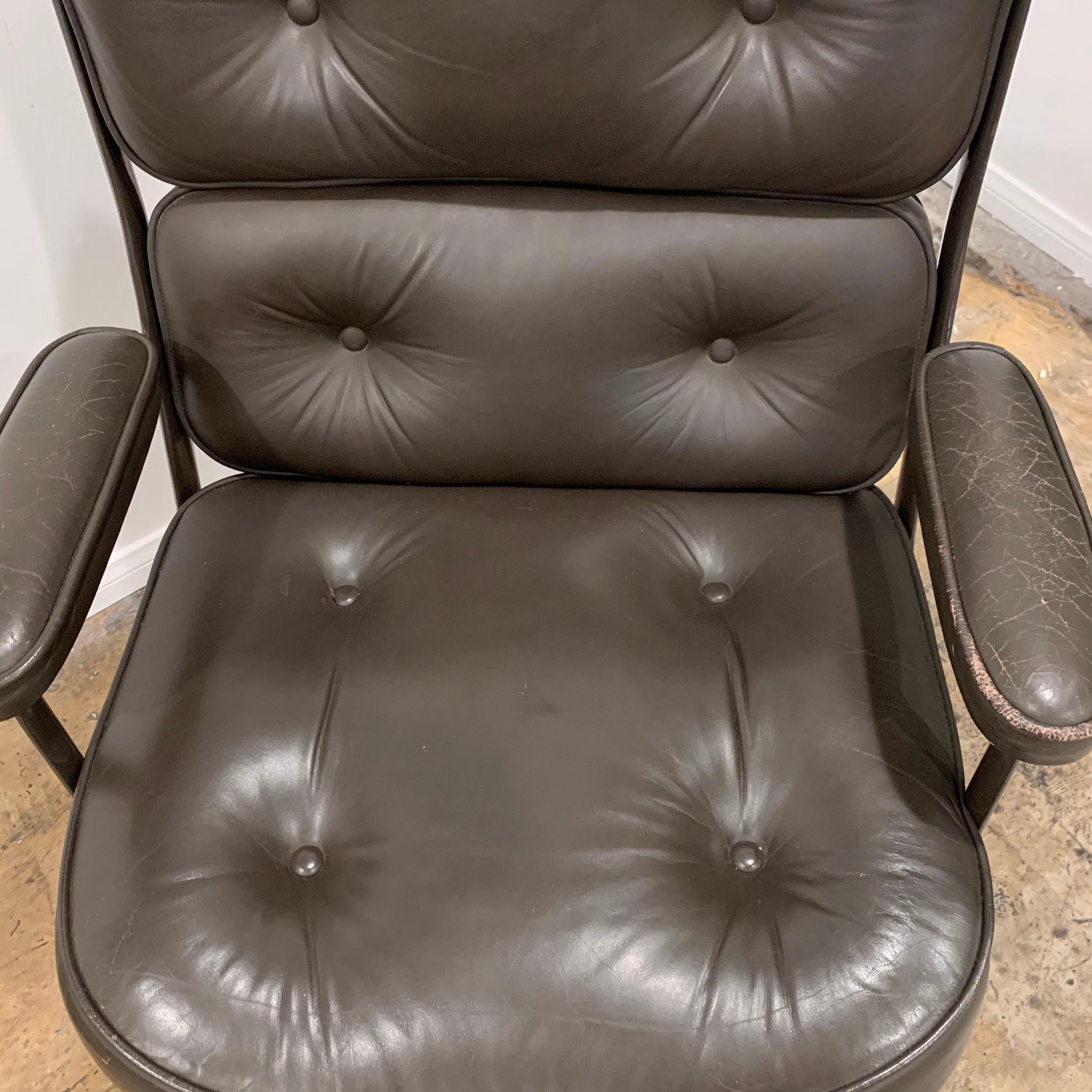 Original Eames Time Life Chair in Olive Brown Leather 15