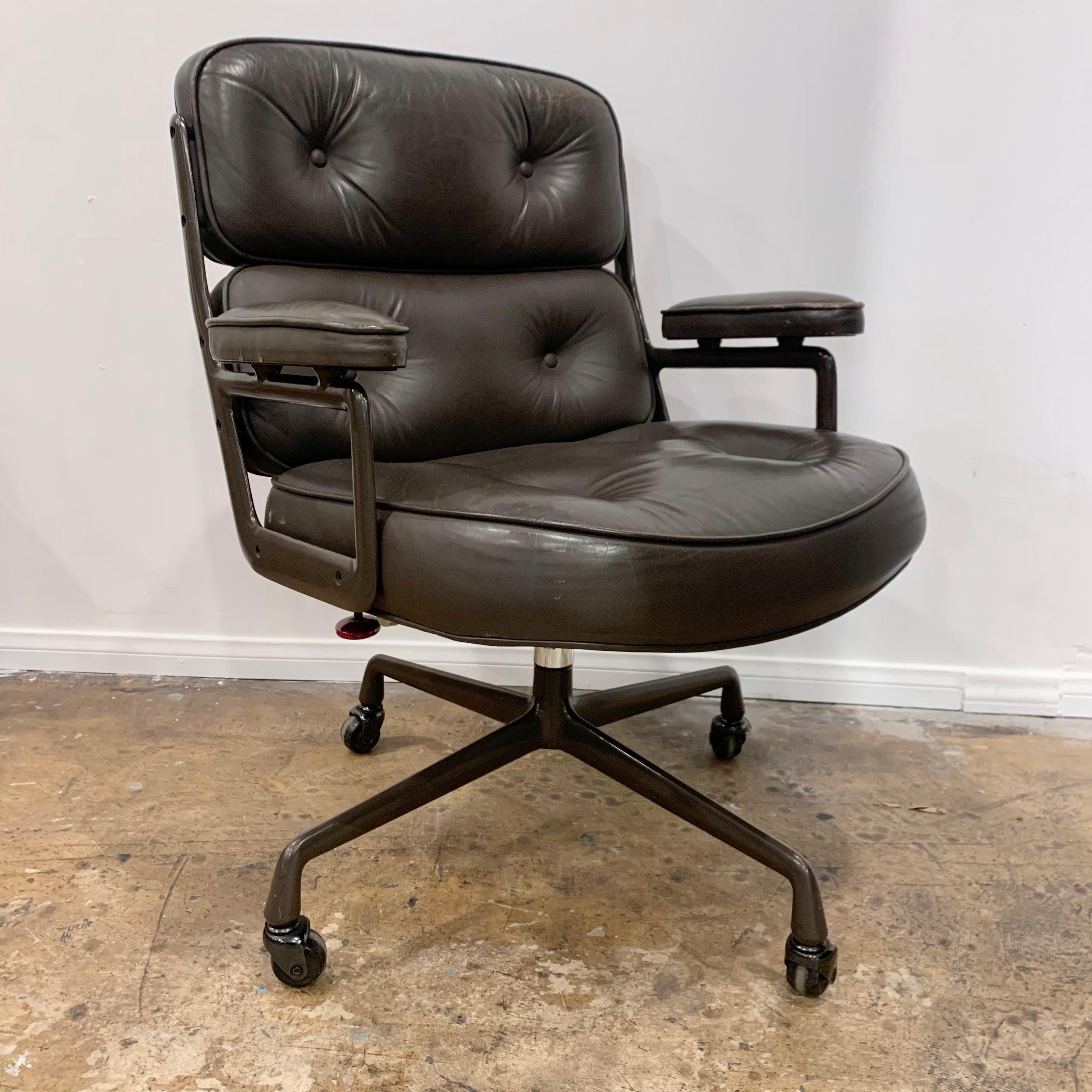 Late 20th Century Original Eames Time Life Chair in Olive Brown Leather