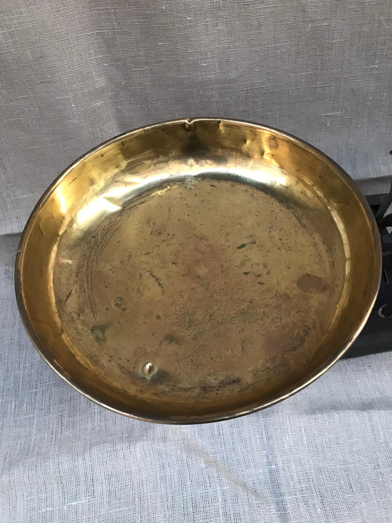 Other Original Early 20th Century Weight Scale with Cast Iron and Gilded Brass For Sale