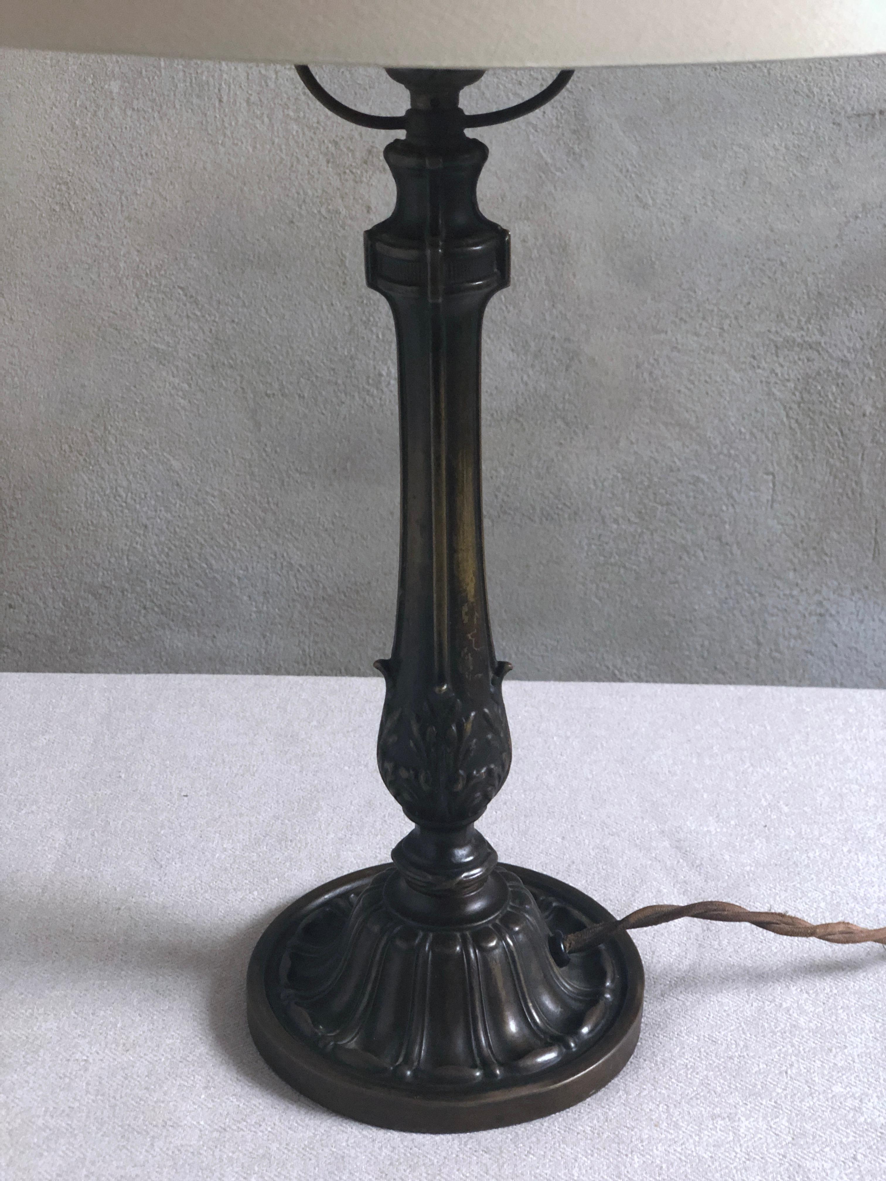 Cast Original Early 20th Danish Table Lamp in Bronze in the Style of Johan Rohde For Sale