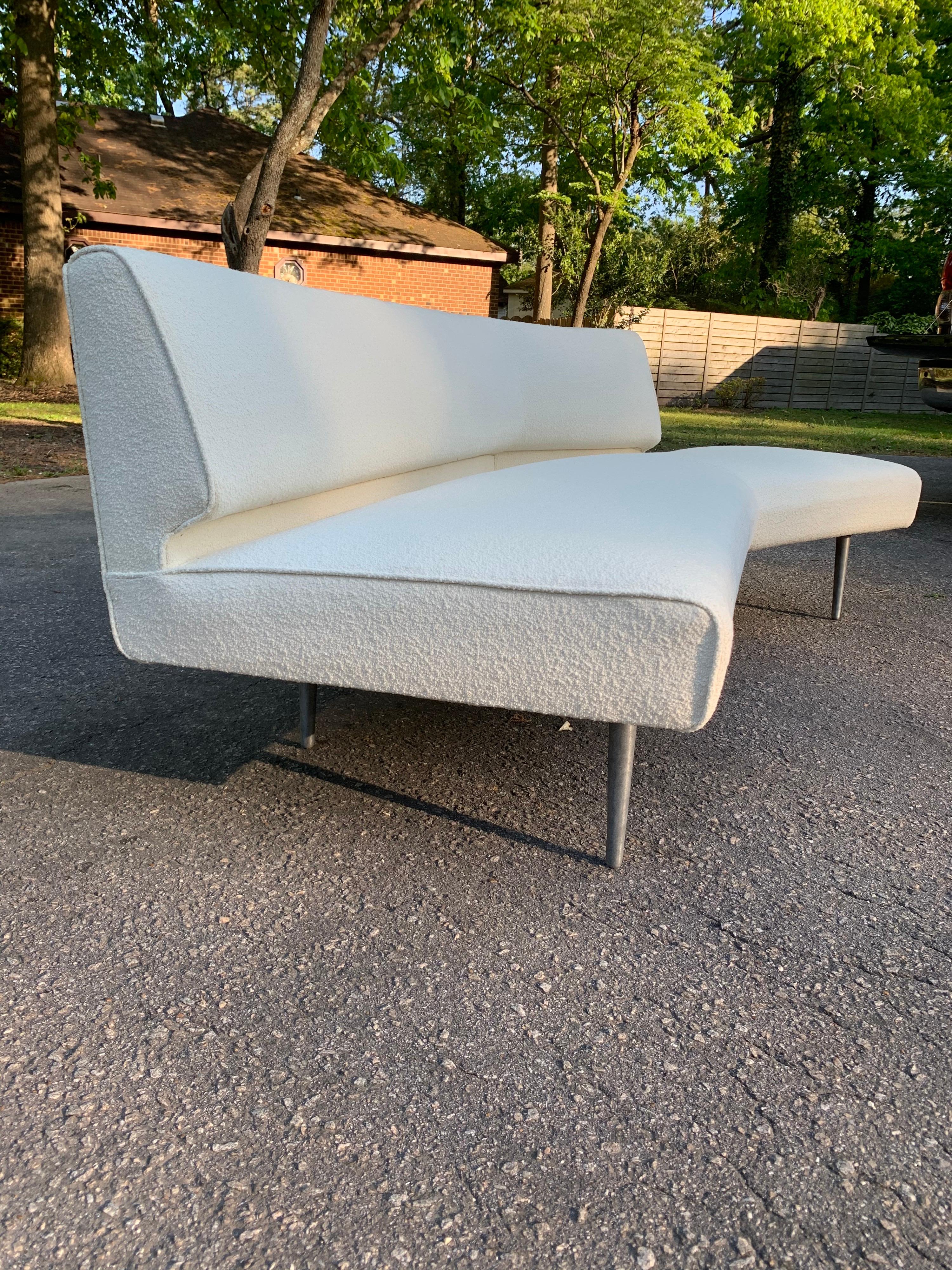 Original Edward Wormley for Dunbar Model 4756 Wing Shaped Sofa In Good Condition In Southampton, NJ