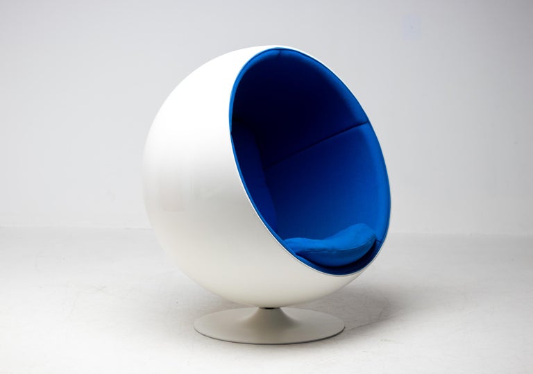 Original Eero Aarnio Blue Swivel Ball Chair For Sale at 1stDibs