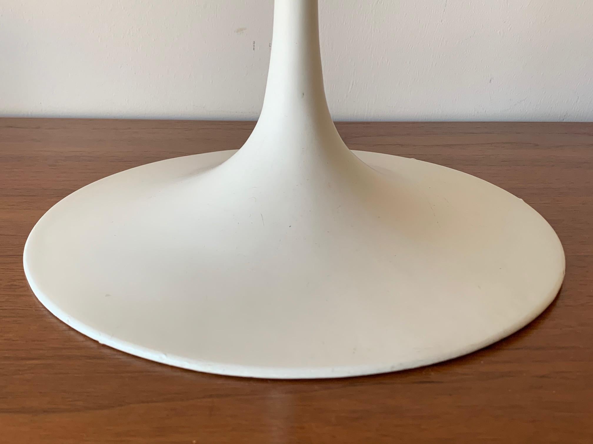 Mid-Century Modern Original Eero Saarinen for Knoll International Tulip Side Table