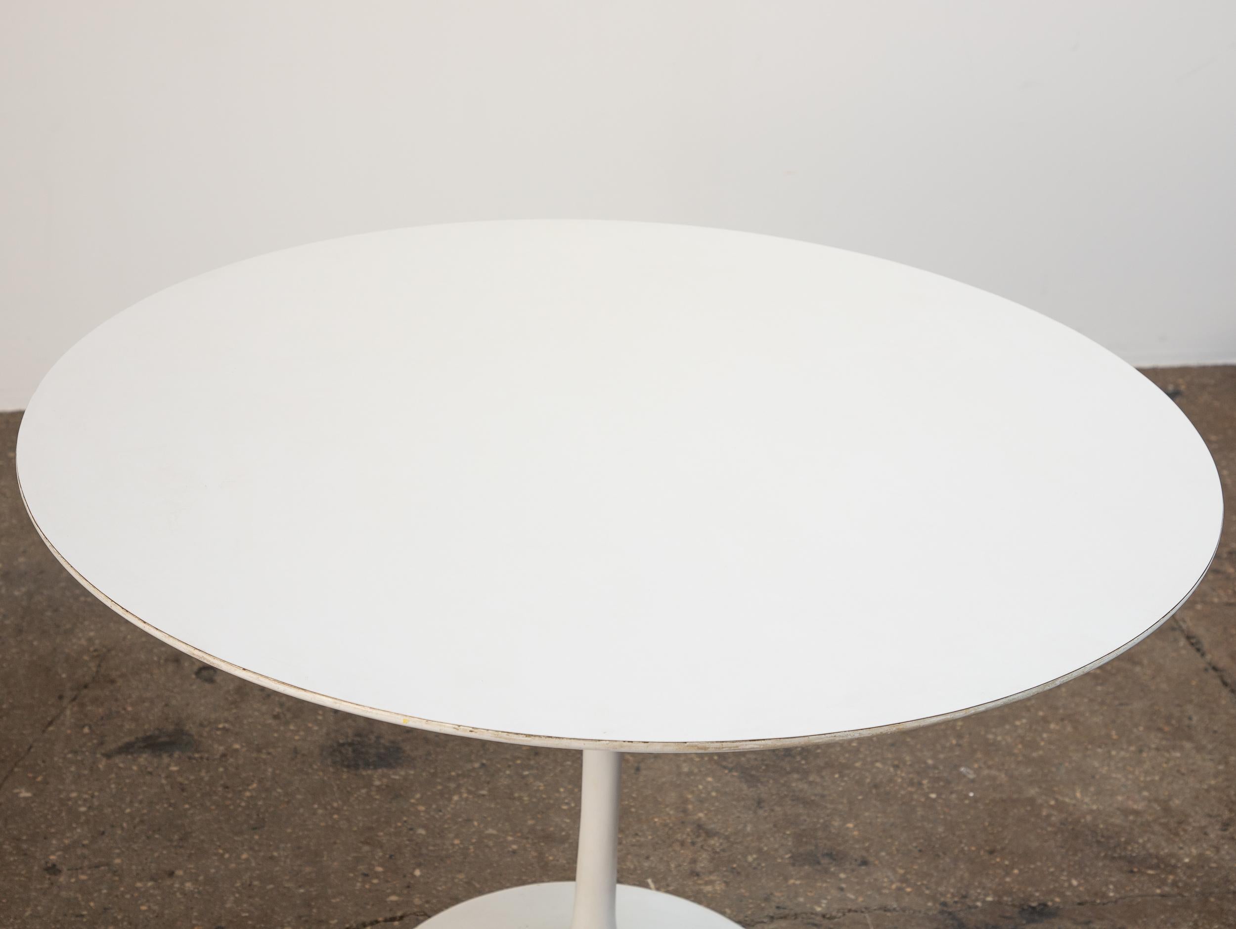 Table de salle à manger originale Tulip de Eero Saarinen pour Knoll Bon état - En vente à Brooklyn, NY