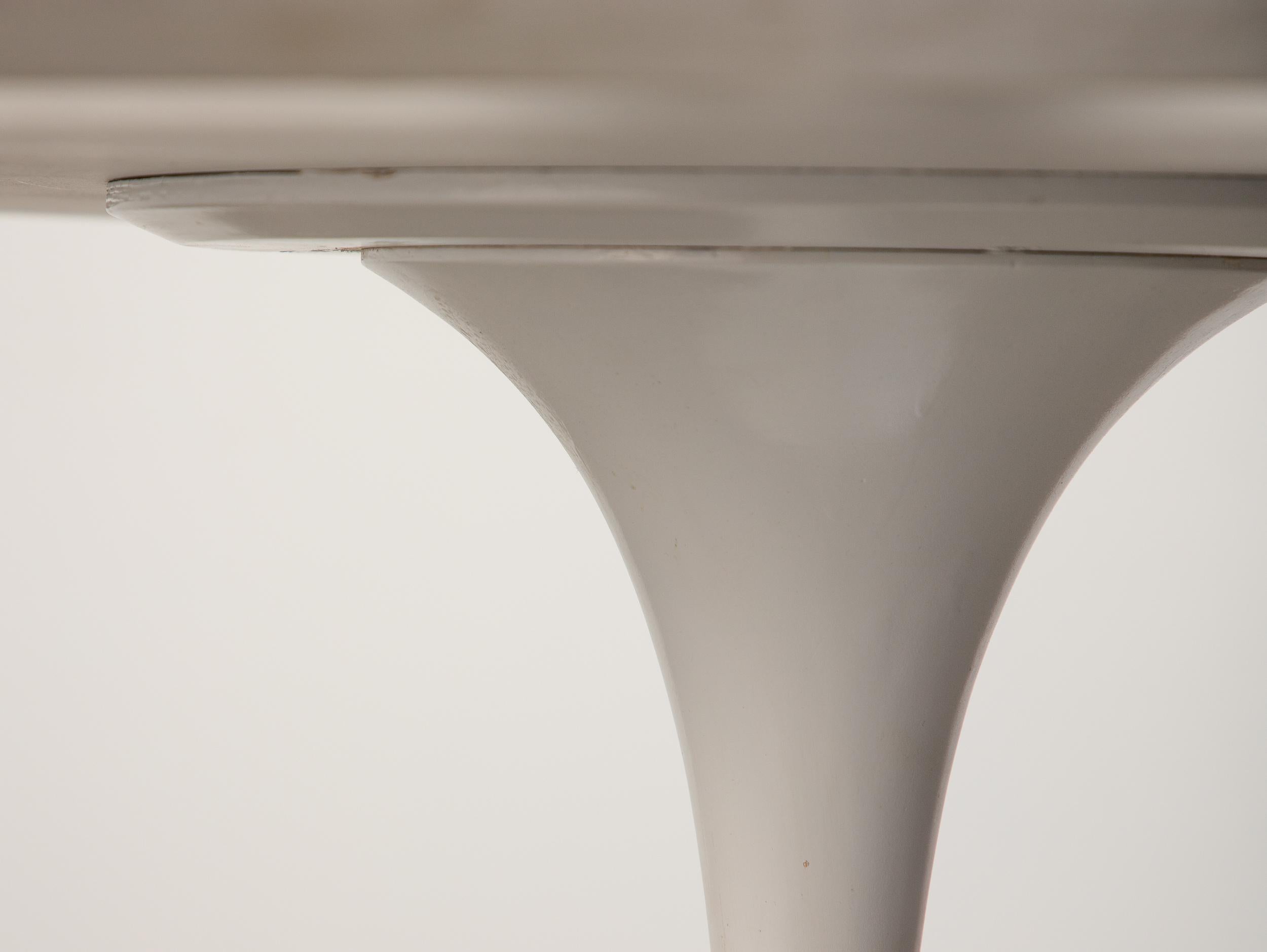 Table de salle à manger originale Tulip de Eero Saarinen pour Knoll en vente 2