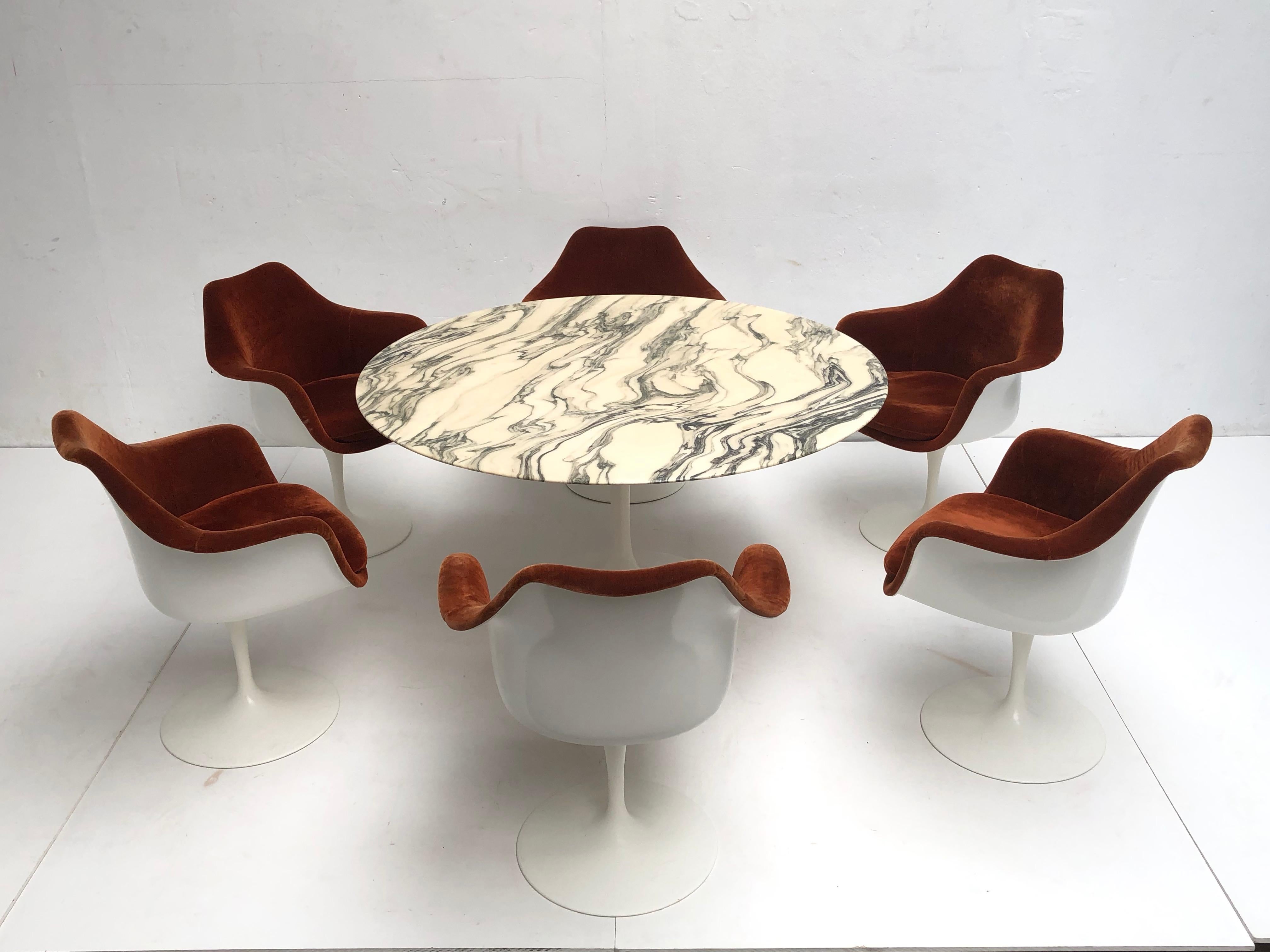 Mid-Century Modern Original Eero Saarinen Marble-Top Tulip Dining Table and Chairs Knoll, USA, 1957
