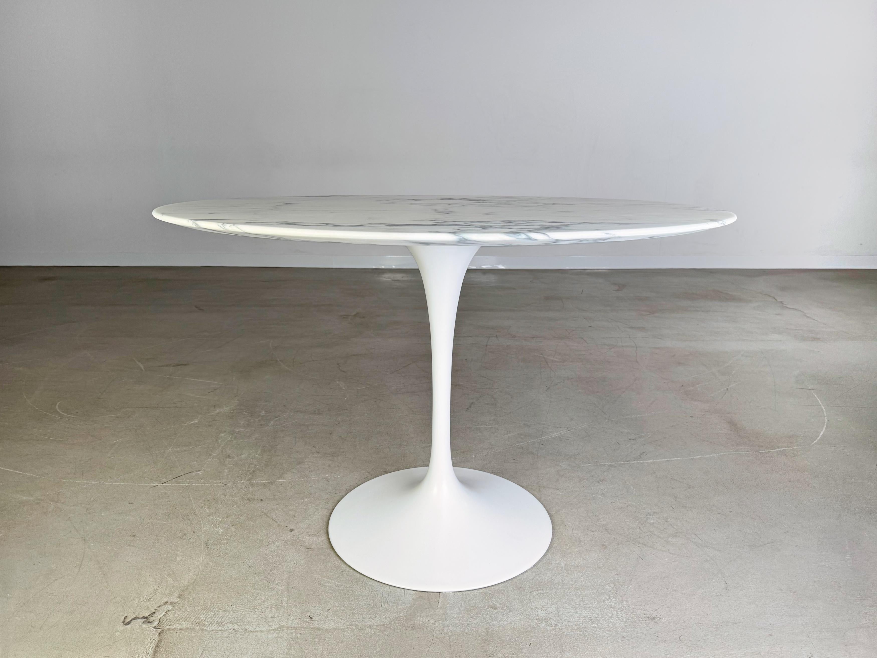 Mid-Century Modern Original Eero Saarinen Midcentury Esstisch Tulip Marmor Knoll Intenational en vente