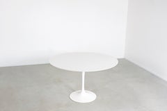 Original Eero Saarinen Tulip Dining Table by Knoll International, 1970s