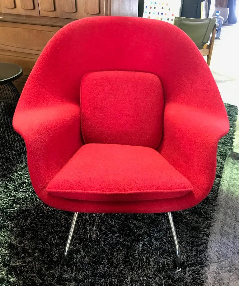 American Eero Saarinen Original Midcentury Womb Chair and Ottoman Foot Stool for Knoll For Sale