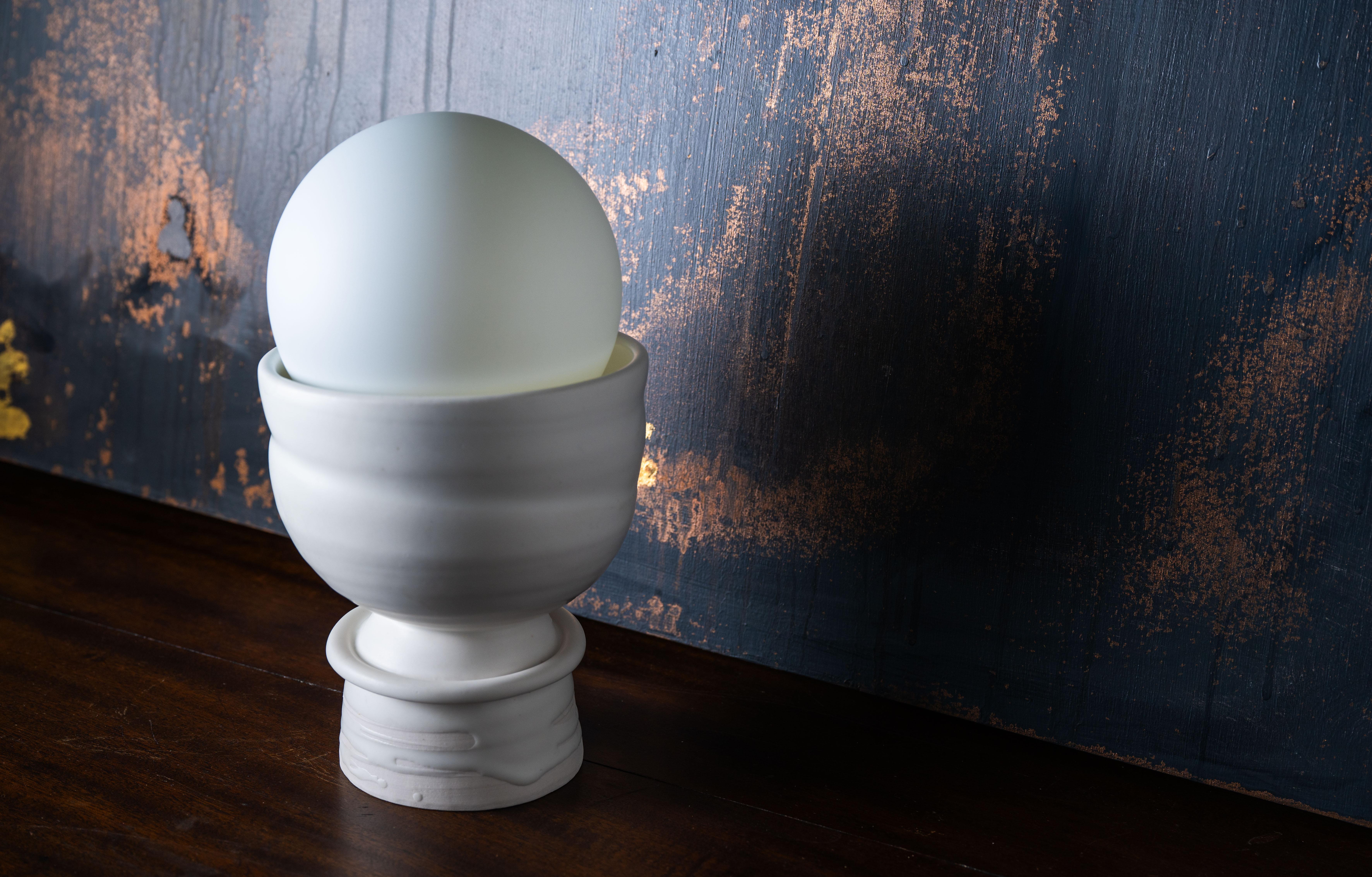 Original Egg Cup Ceramic Table Lamp by Erin Hupp In Excellent Condition For Sale In Piedmont, CA