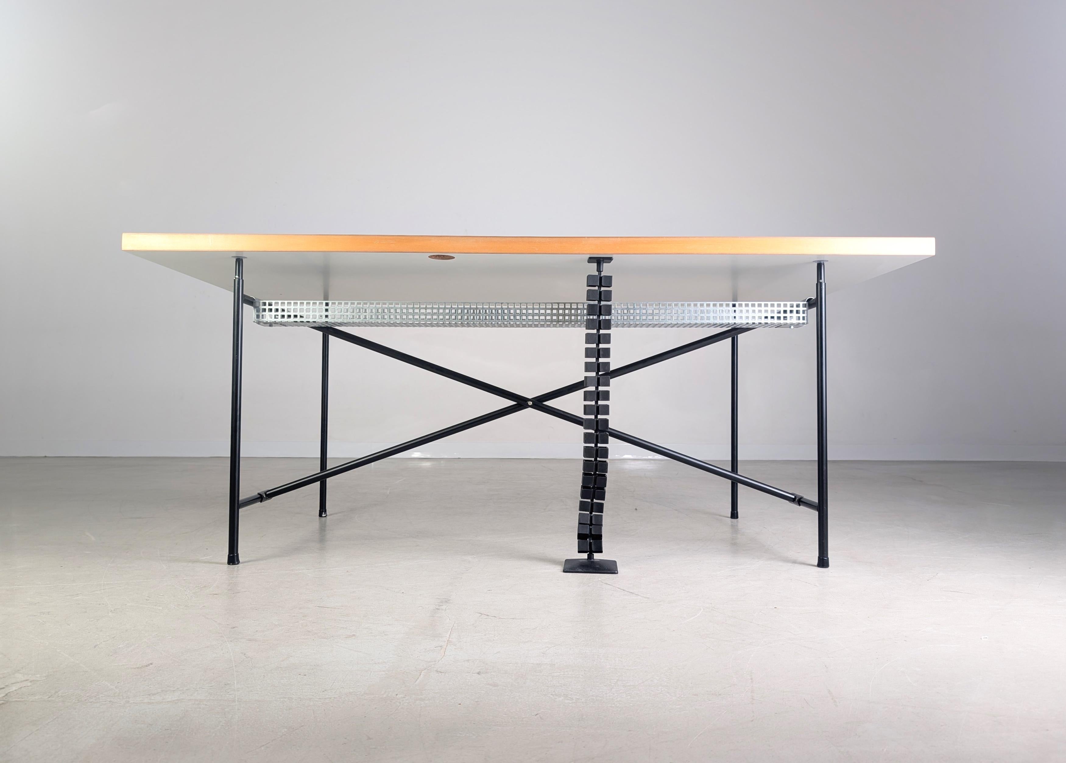Metal Original Egon Eiermann Schreibtisch Richard Lampert 180x90cm For Sale
