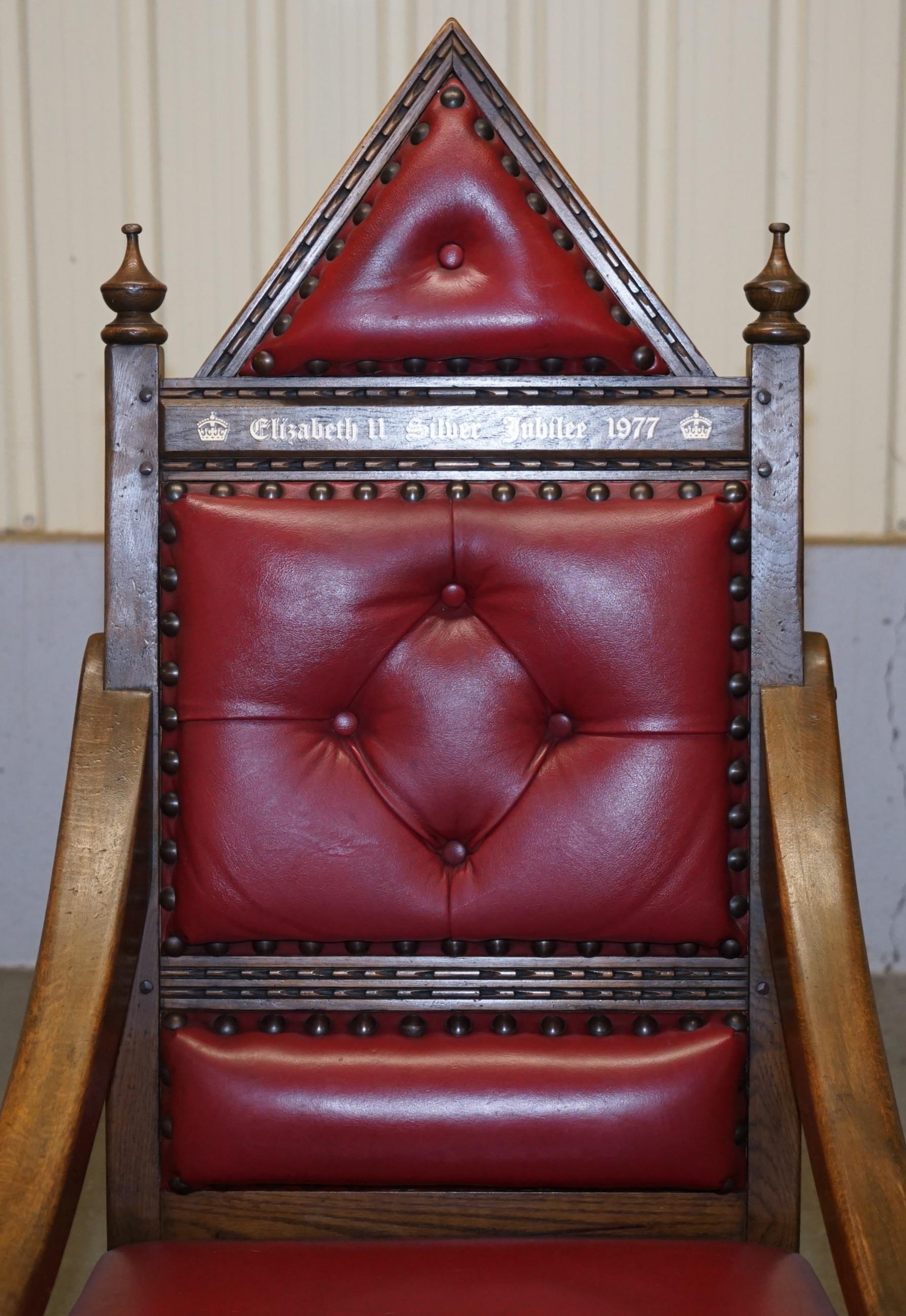 queen elizabeth throne chair